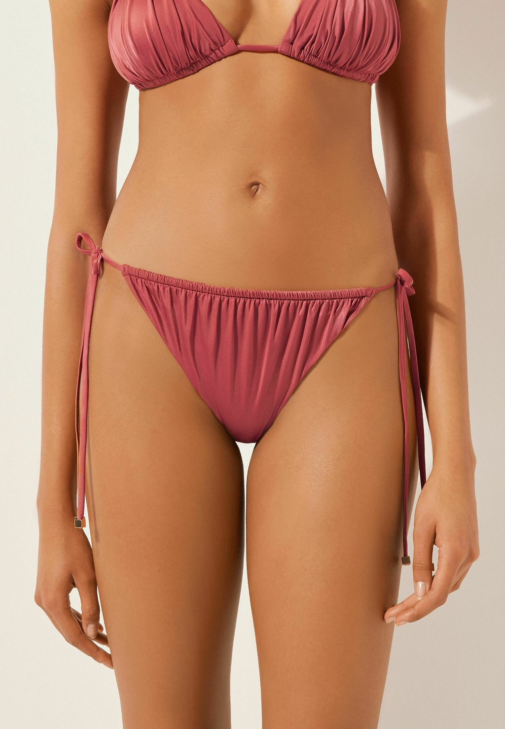 Плавки бикини Calzedonia, лосось
Плавки бикини Calzedonia, лосось