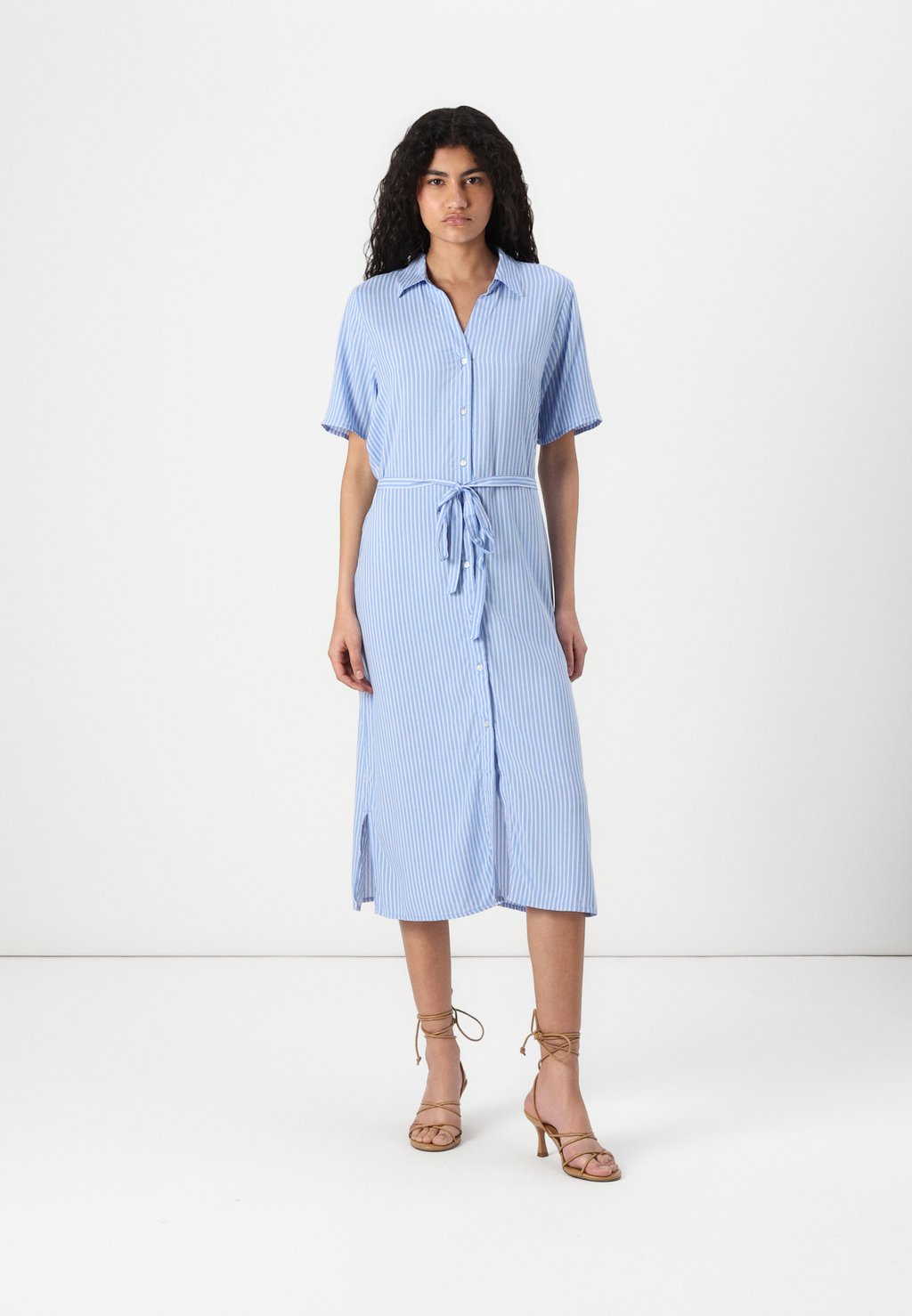 Платье-рубашка ASMIN SHIRT DRESS ONLY, светло-голубой 
Платье-рубашка ASMIN SHIRT DRESS ONLY, светло-голубой
