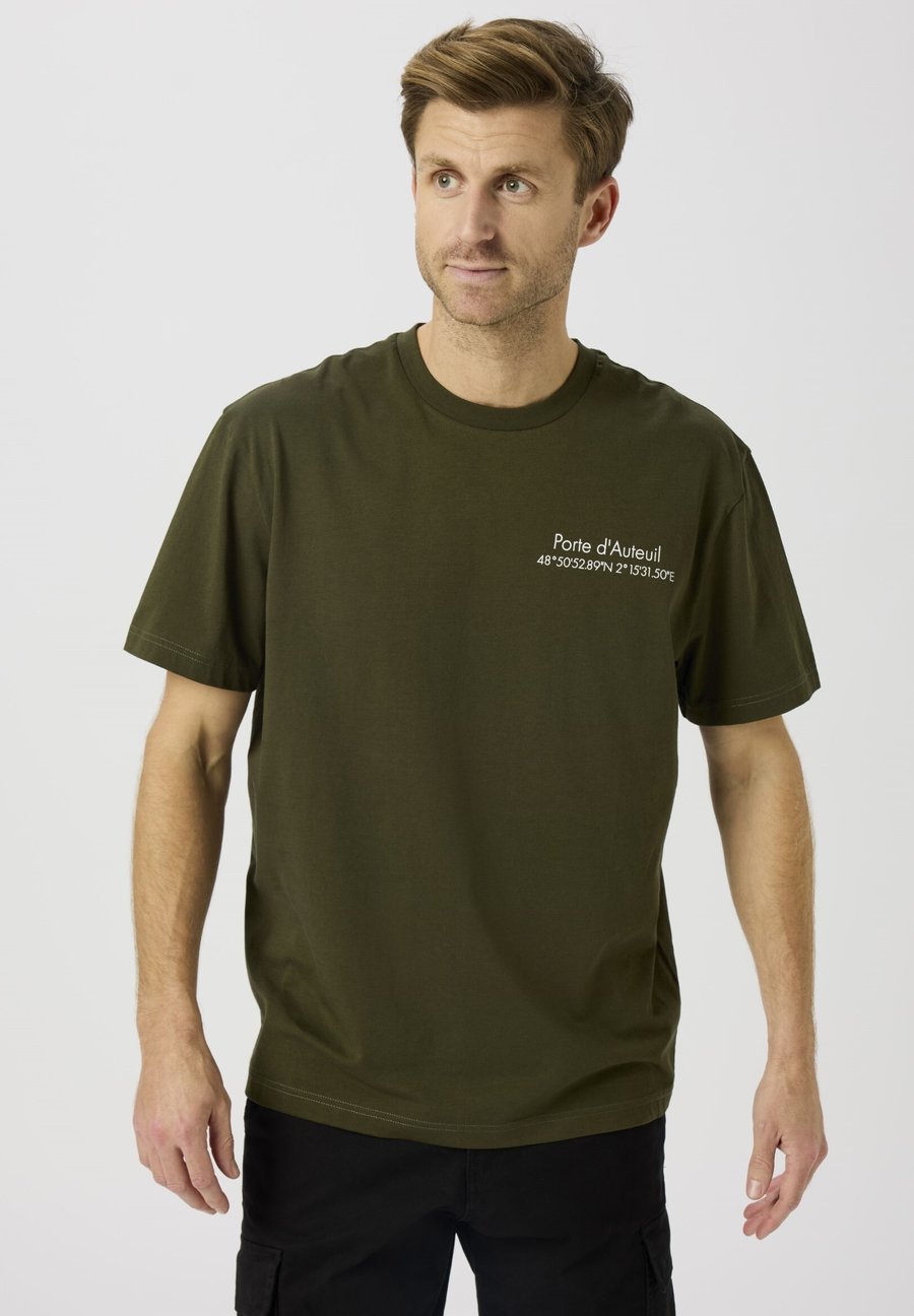 Футболка TWO SOON 2 PACK, String/Beige
Футболка TWO SOON 2 PACK, String/Beige