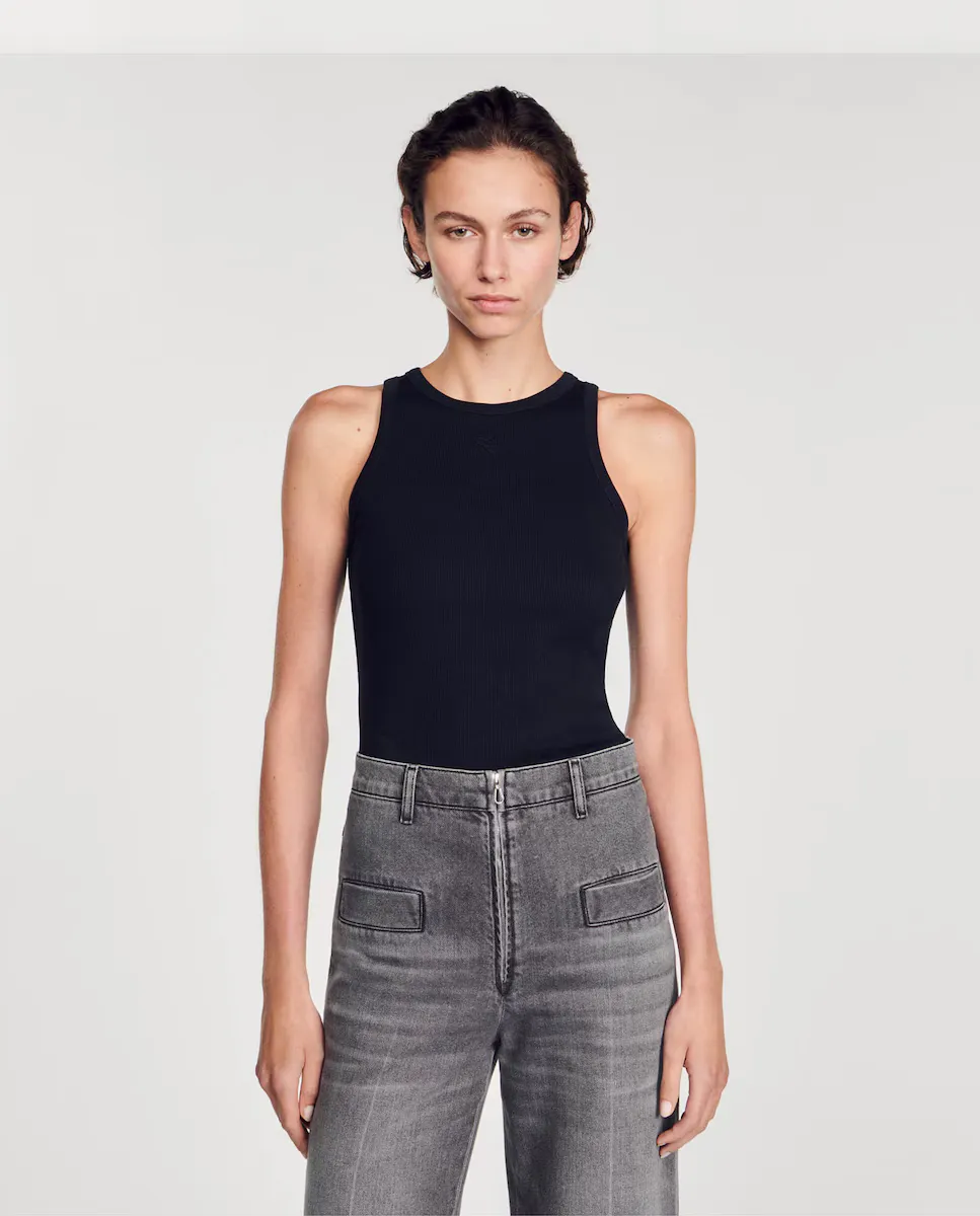 Женская футболка без рукавов с вышивкой Sandro, черный
Женская футболка без рукавов с вышивкой Sandro, черный