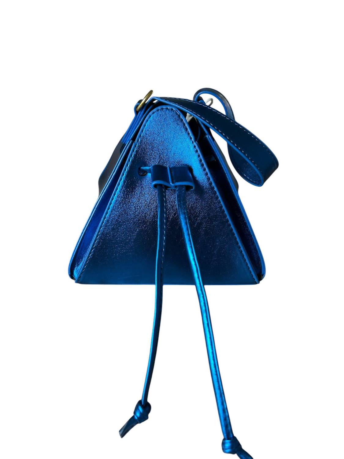 Женская треугольная сумка в синем цвете ANUJA TOLIA
Женская треугольная сумка в синем цвете ANUJA TOLIA