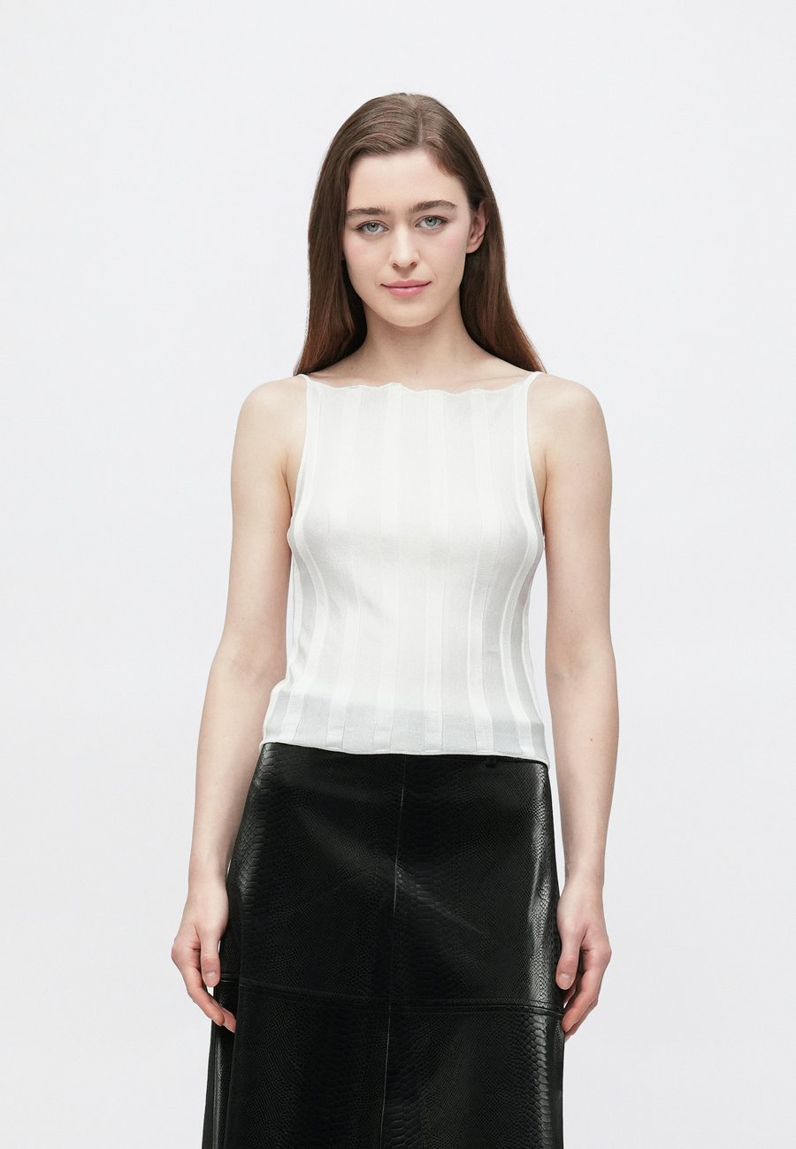 Топ A. Roege Hove ANAIS, White
Топ A. Roege Hove ANAIS, White