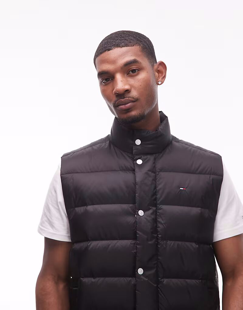 Водоотталкивающий утепленный жилет Tommy Jeans черного цвета, Черный, Водоотталкивающий утепленный жилет Tommy Jeans черного цвета
Водоотталкивающий утепленный жилет Tommy Jeans черного цвета, Черный, Водоотталкивающий утепленный жилет Tommy Jeans черного цвета