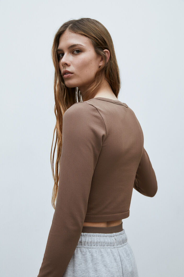 Укороченный спортивный топ drymove бесшовный H&M, коричневый
Укороченный спортивный топ drymove бесшовный H&M, коричневый