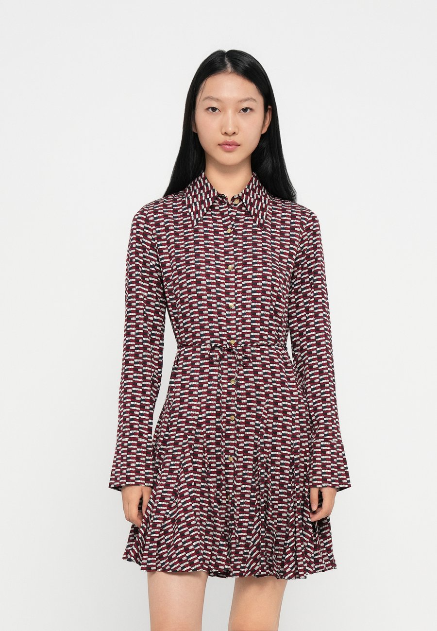 Платье Tommy Hilfiger MINI DRESS, Navy/Blue
Платье Tommy Hilfiger MINI DRESS, Navy/Blue