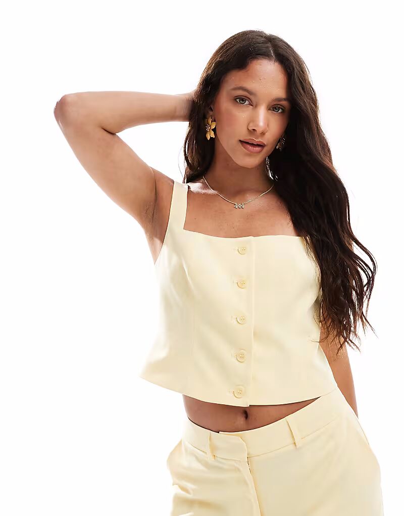 Жилет ASOS DESIGN с квадратным вырезом в цвете пахты
Жилет ASOS DESIGN с квадратным вырезом в цвете пахты