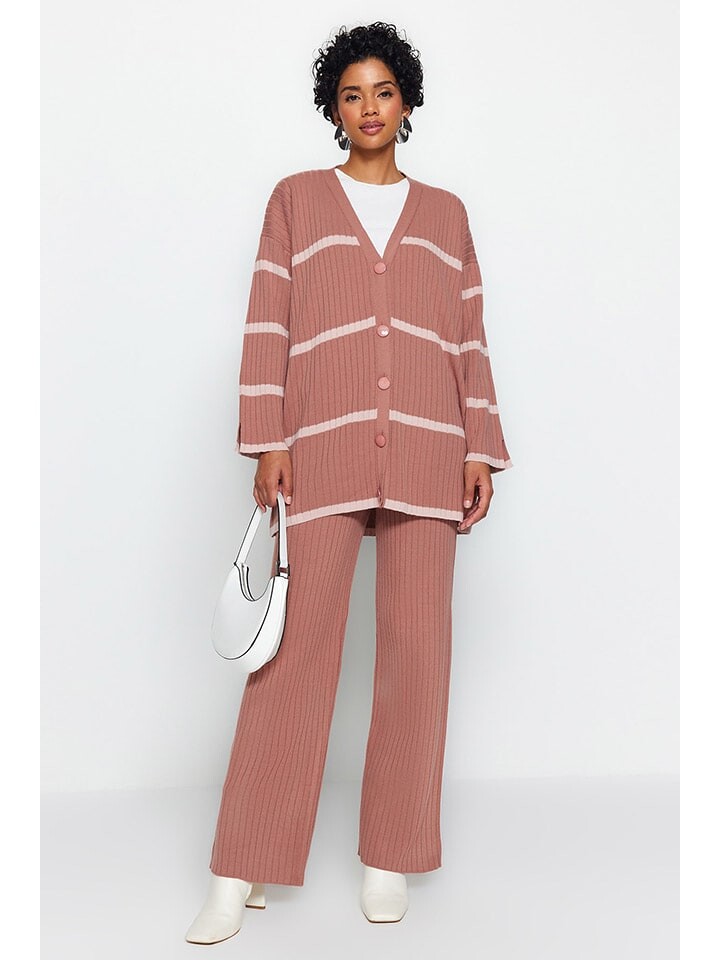 Кардиган trendyol 2tlg. Outfit, цвет Altrosa
Кардиган trendyol 2tlg. Outfit, цвет Altrosa