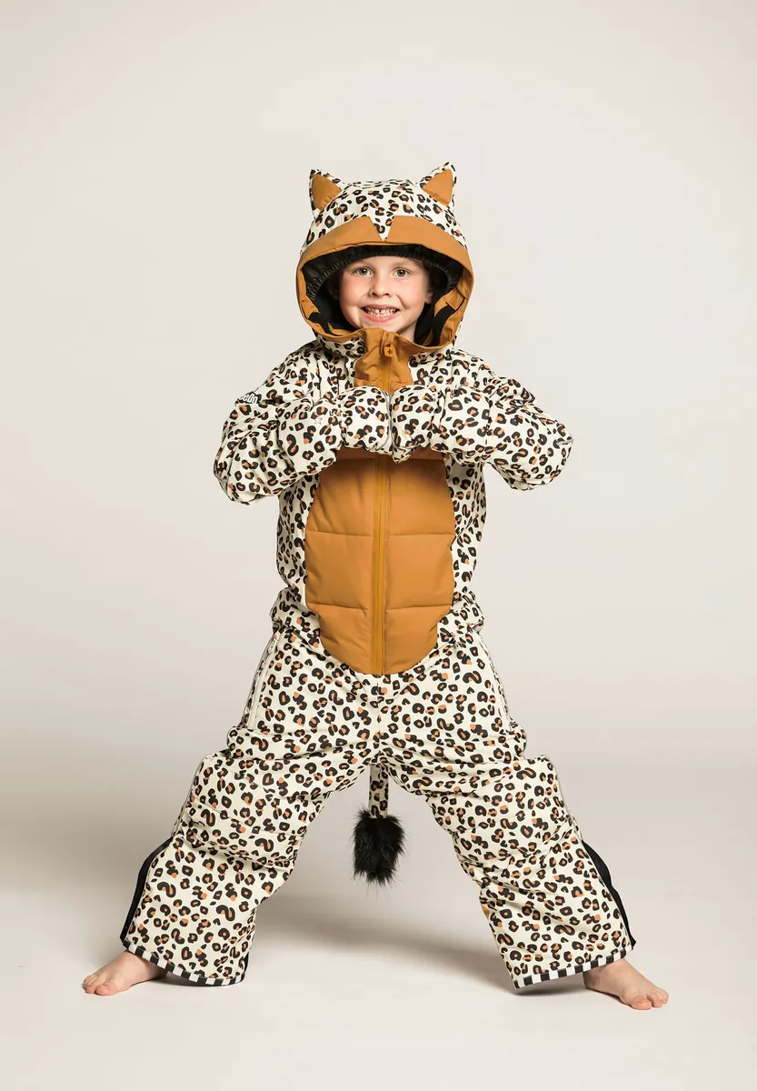 Снежный комбинезон WeeDo "CHEETADO Leopard Black", усиленные и мягкие колени, локти, ладони и ягодицы, цвет Leoprint
Снежный комбинезон WeeDo "CHEETADO Leopard Black", усиленные и мягкие колени, локти, ладони и ягодицы, цвет Leoprint