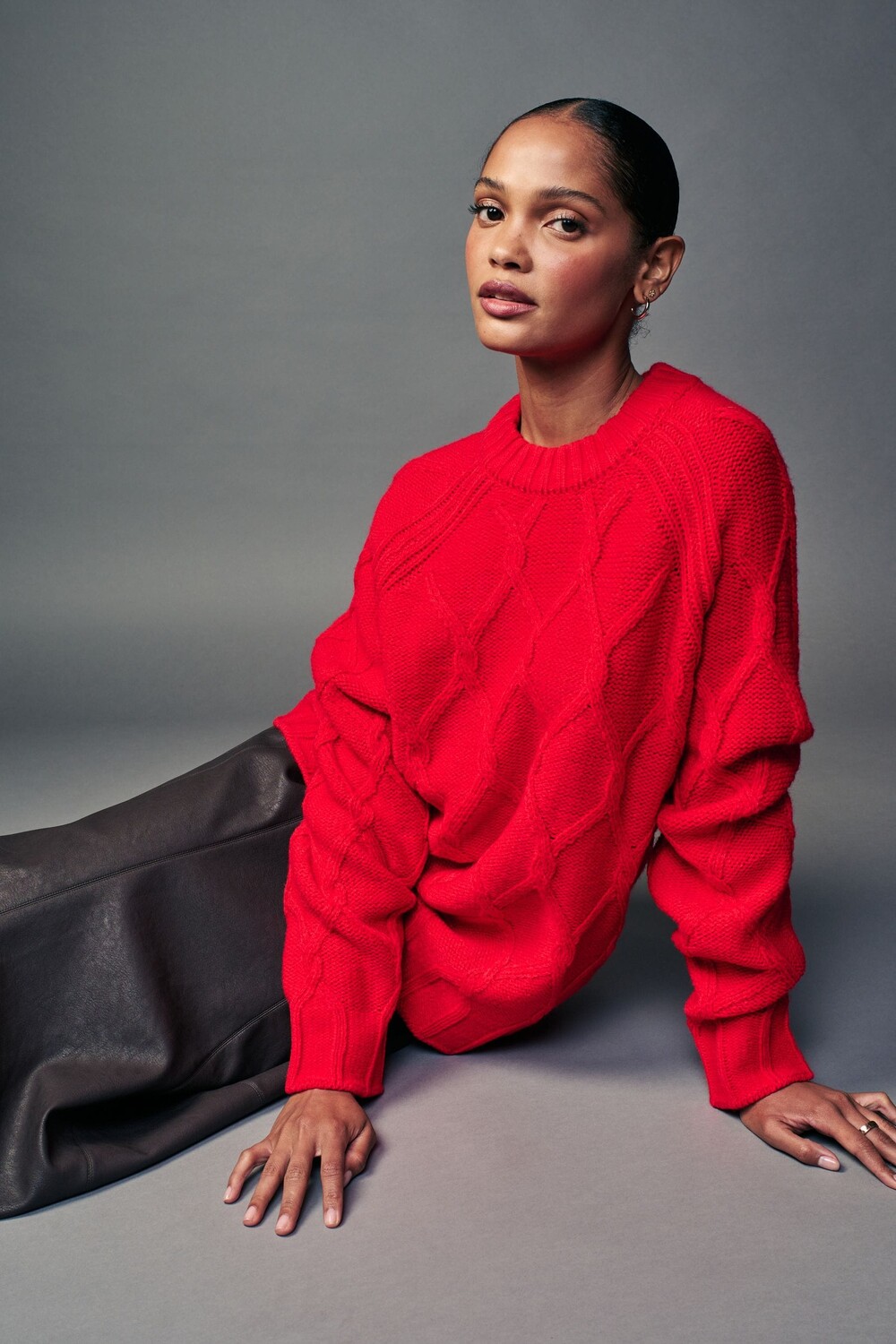 Джемпер с круглым вырезом, связанный косами, с добавлением шерсти Next, красный
Джемпер с круглым вырезом, связанный косами, с добавлением шерсти Next, красный