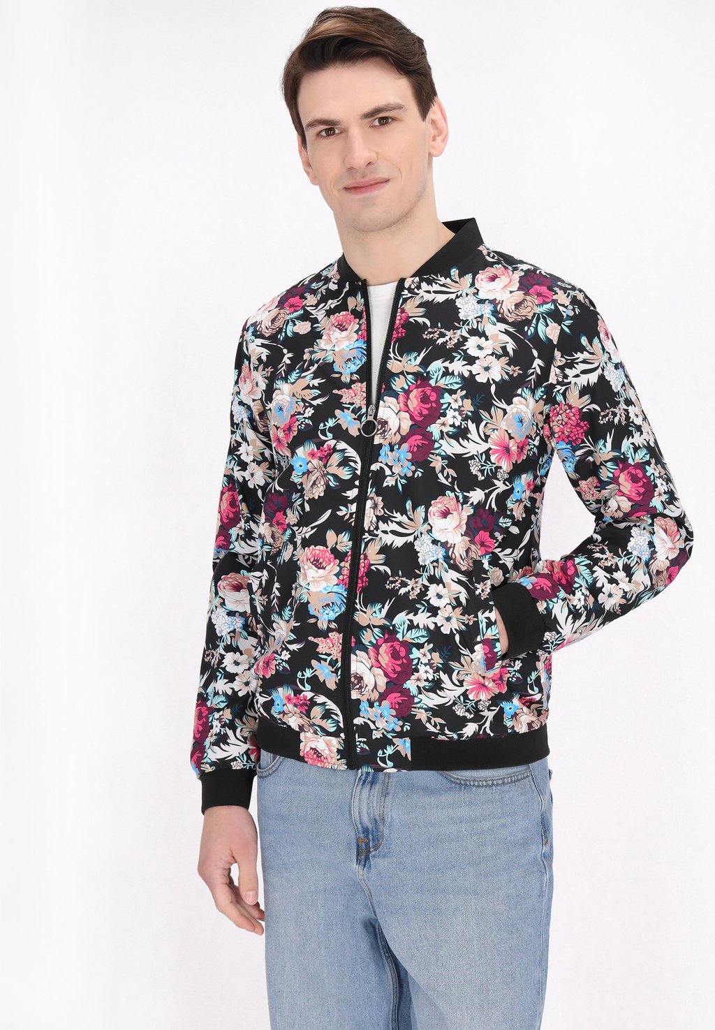 Куртка-бомбер Mo, черный
Куртка-бомбер Mo, черный
