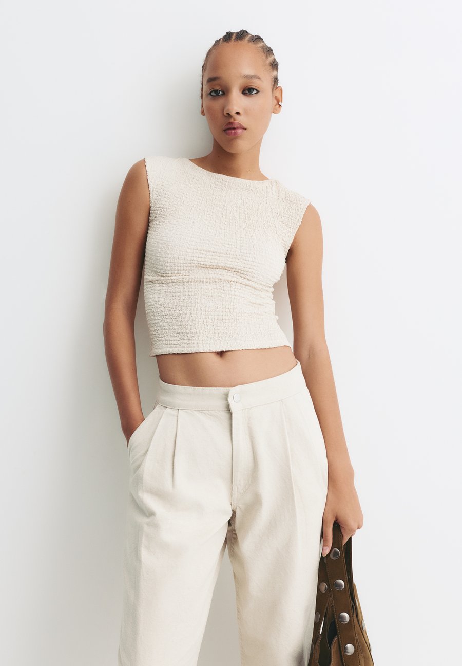 Футболка PULL&BEAR Print T-shirt, Sand, Бежевый, Футболка PULL&BEAR Print T-shirt, Sand
Футболка PULL&BEAR Print T-shirt, Sand, Бежевый, Футболка PULL&BEAR Print T-shirt, Sand