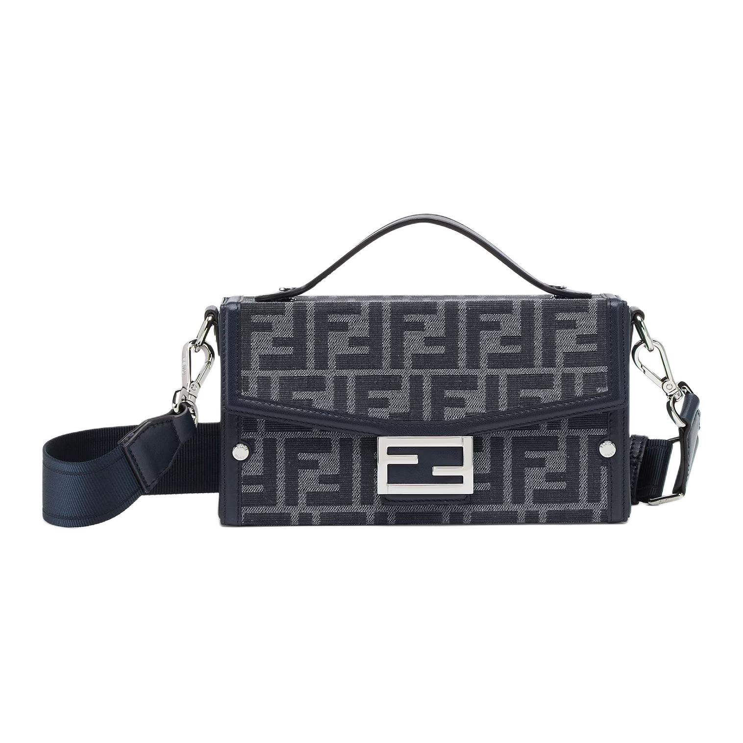FENDI Сумка через плечо BaguetteTrunk Polyester мужская Blue
FENDI Сумка через плечо BaguetteTrunk Polyester мужская Blue