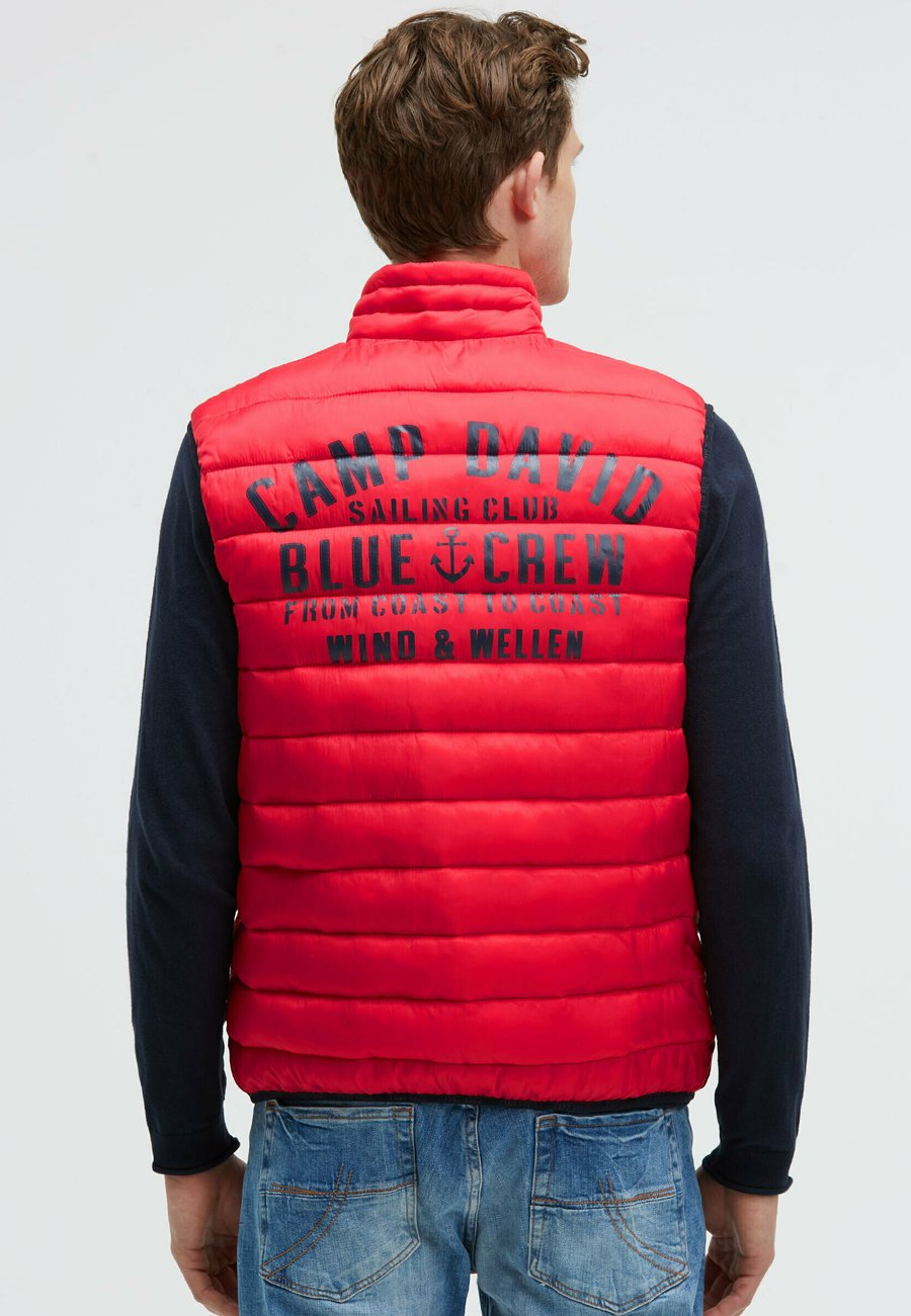 Куртка Camp David QUILTED MIT RÜCKEN-PRINT, Summer Red/Red
Куртка Camp David QUILTED MIT RÜCKEN-PRINT, Summer Red/Red