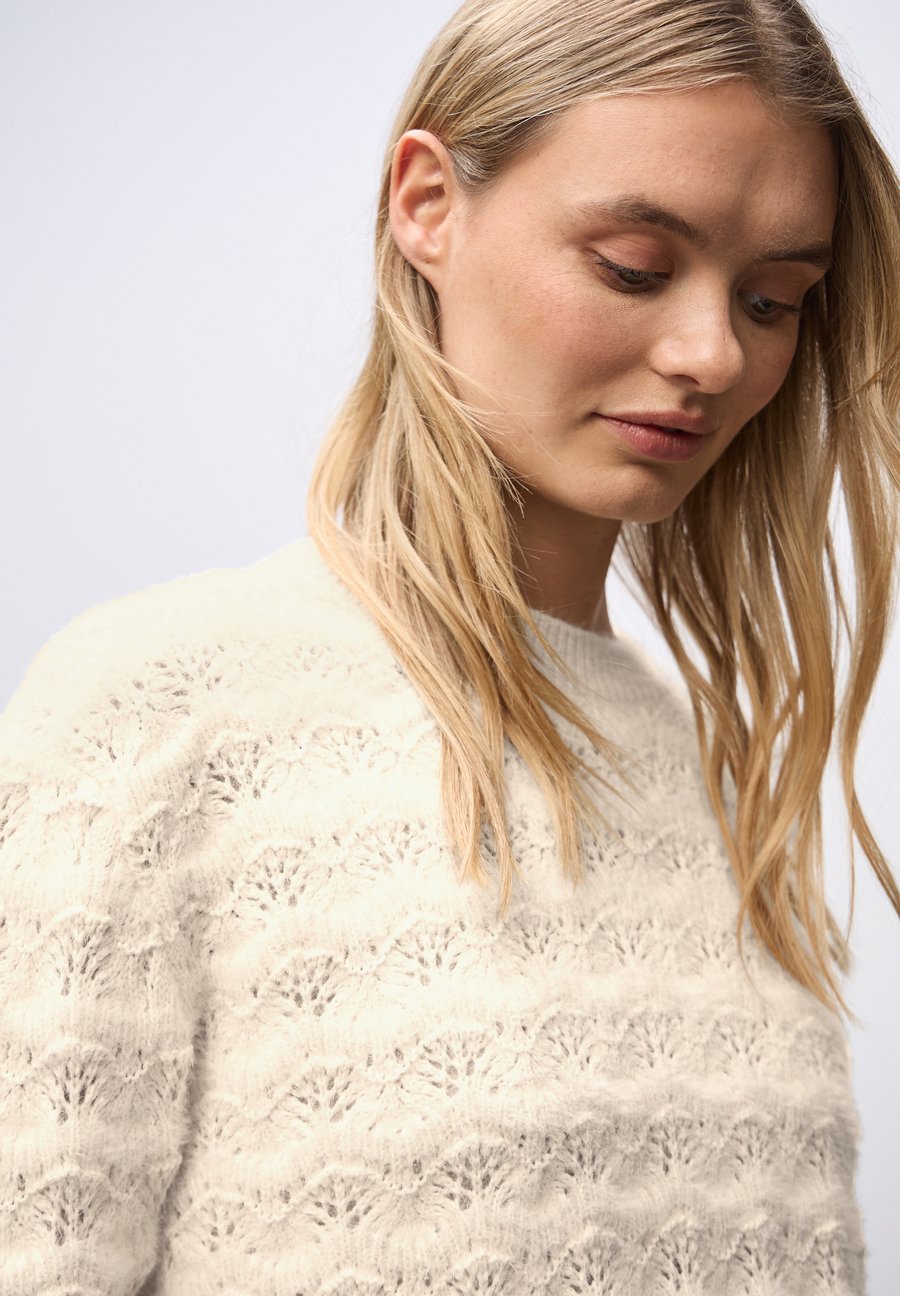 Джемпер Street One FLAUSCHIGER STRUKTUR, Beige
Джемпер Street One FLAUSCHIGER STRUKTUR, Beige