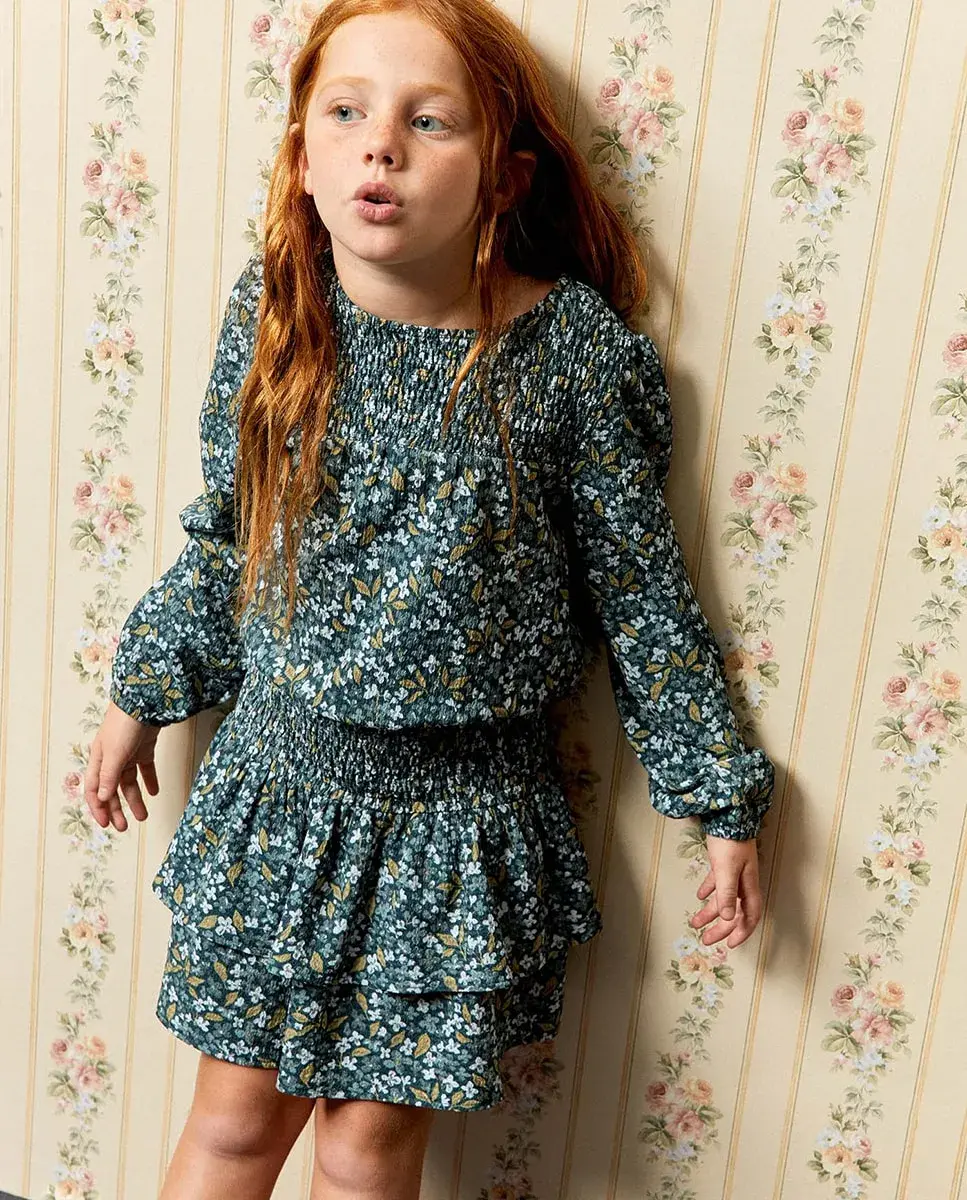 Платье с цветами Sfera
Платье с цветами Sfera