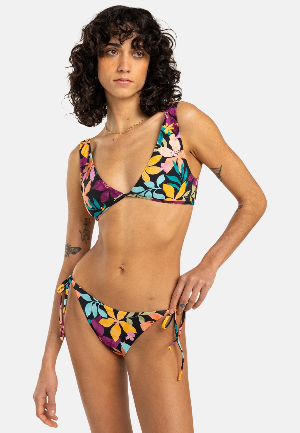 Плавки бикини SOL SEARCHER TROPIC Billabong, синий
Плавки бикини SOL SEARCHER TROPIC Billabong, синий
