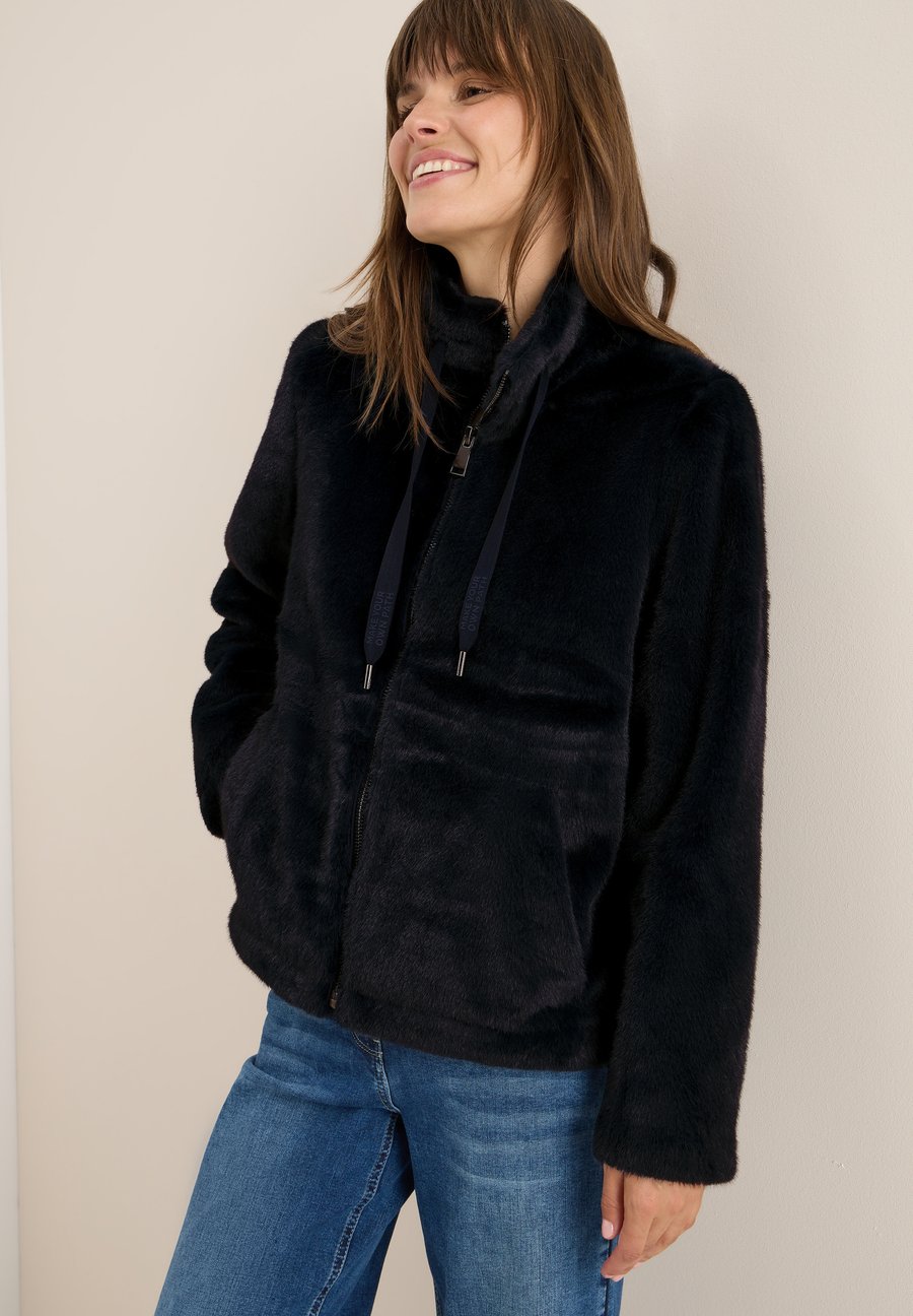 Флисовая куртка Cecil Fleece jacket, Blau/Dark Blue
Флисовая куртка Cecil Fleece jacket, Blau/Dark Blue