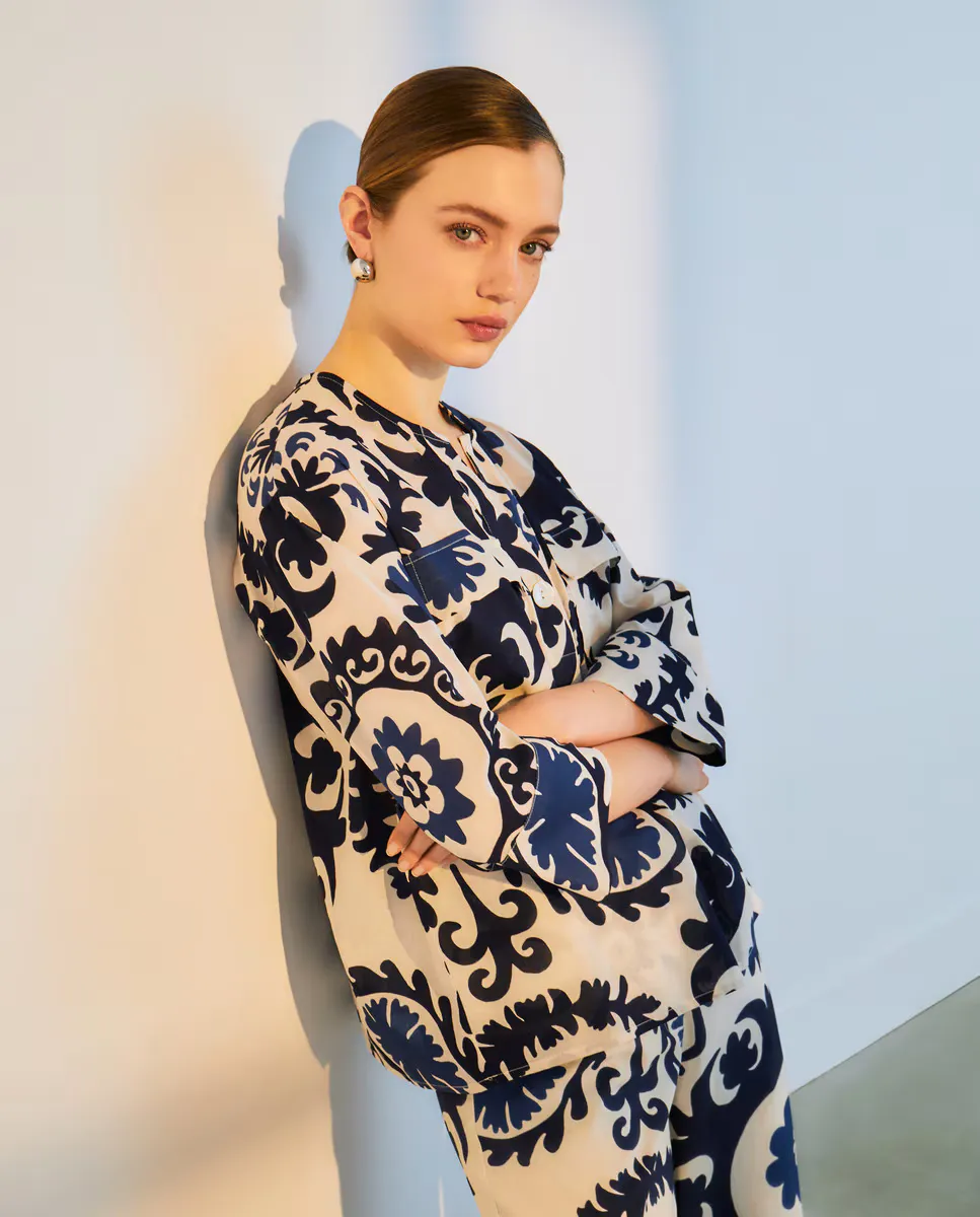 Женская хлопковая блузка с длинными рукавами Woman El Corte Inglés, цвет Blanco roto
Женская хлопковая блузка с длинными рукавами Woman El Corte Inglés, цвет Blanco roto