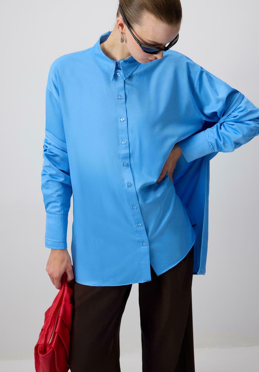 Блуза Touché Privé FUNCTIONAL TIE, Blue/Blue
Блуза Touché Privé FUNCTIONAL TIE, Blue/Blue