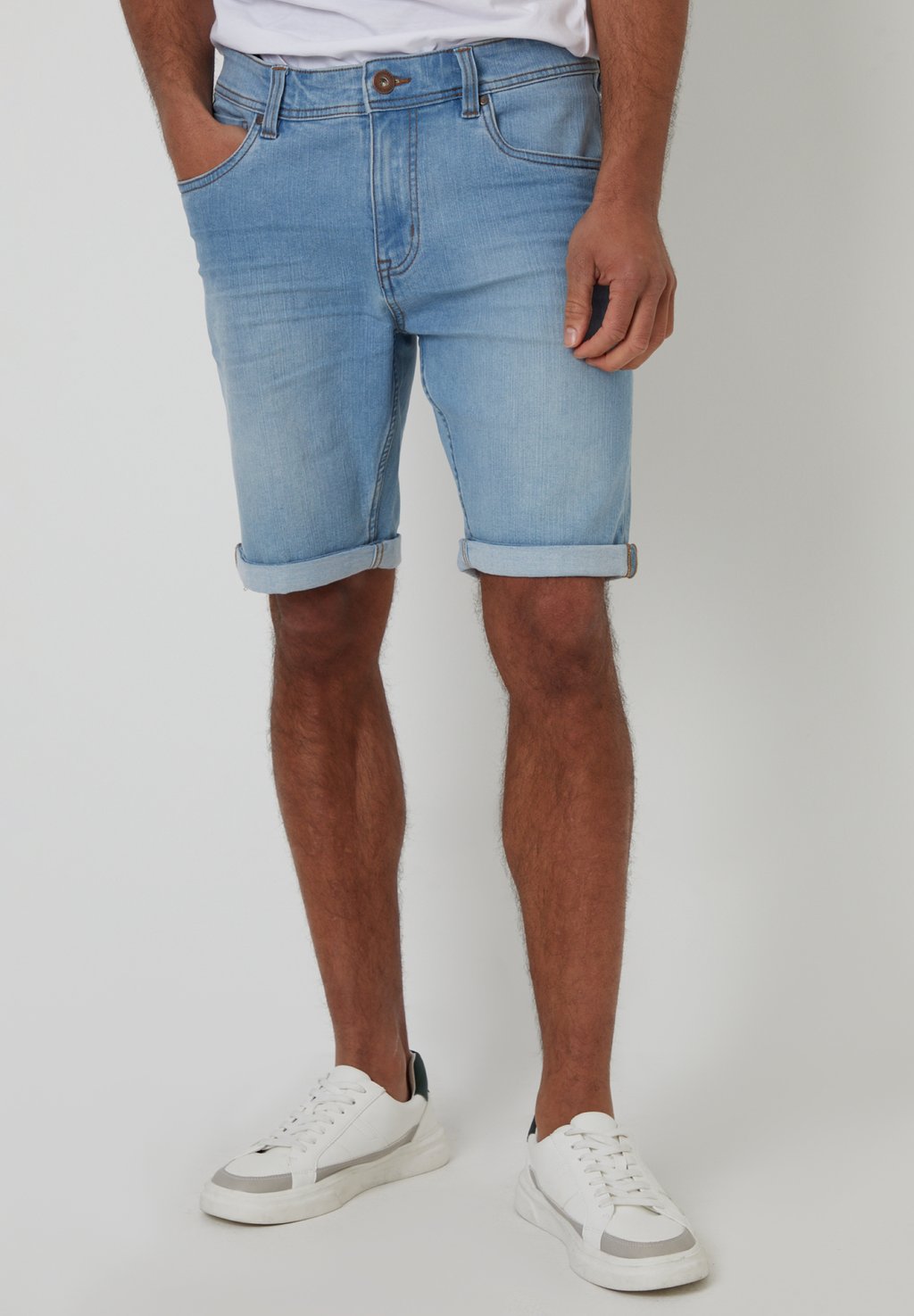 Джинсовые шорты Edmonton Threadbare, цвет Bleach Wash
Джинсовые шорты Edmonton Threadbare, цвет Bleach Wash