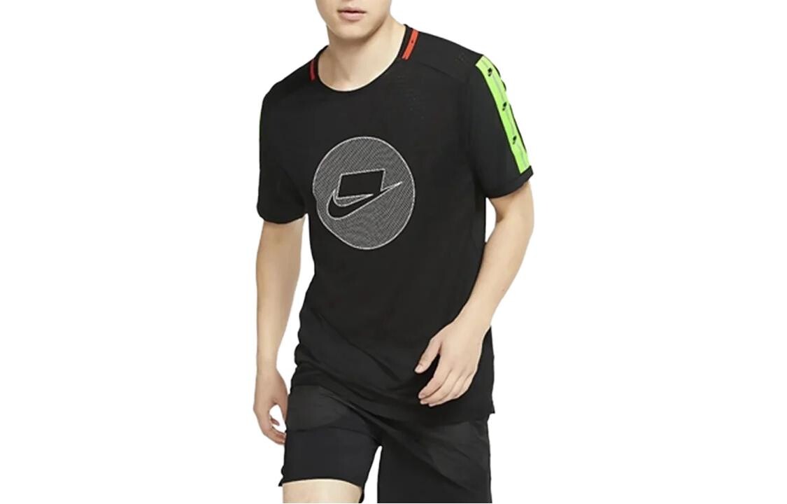 Футболка мужская черная Nike, черный
Футболка мужская черная Nike, черный