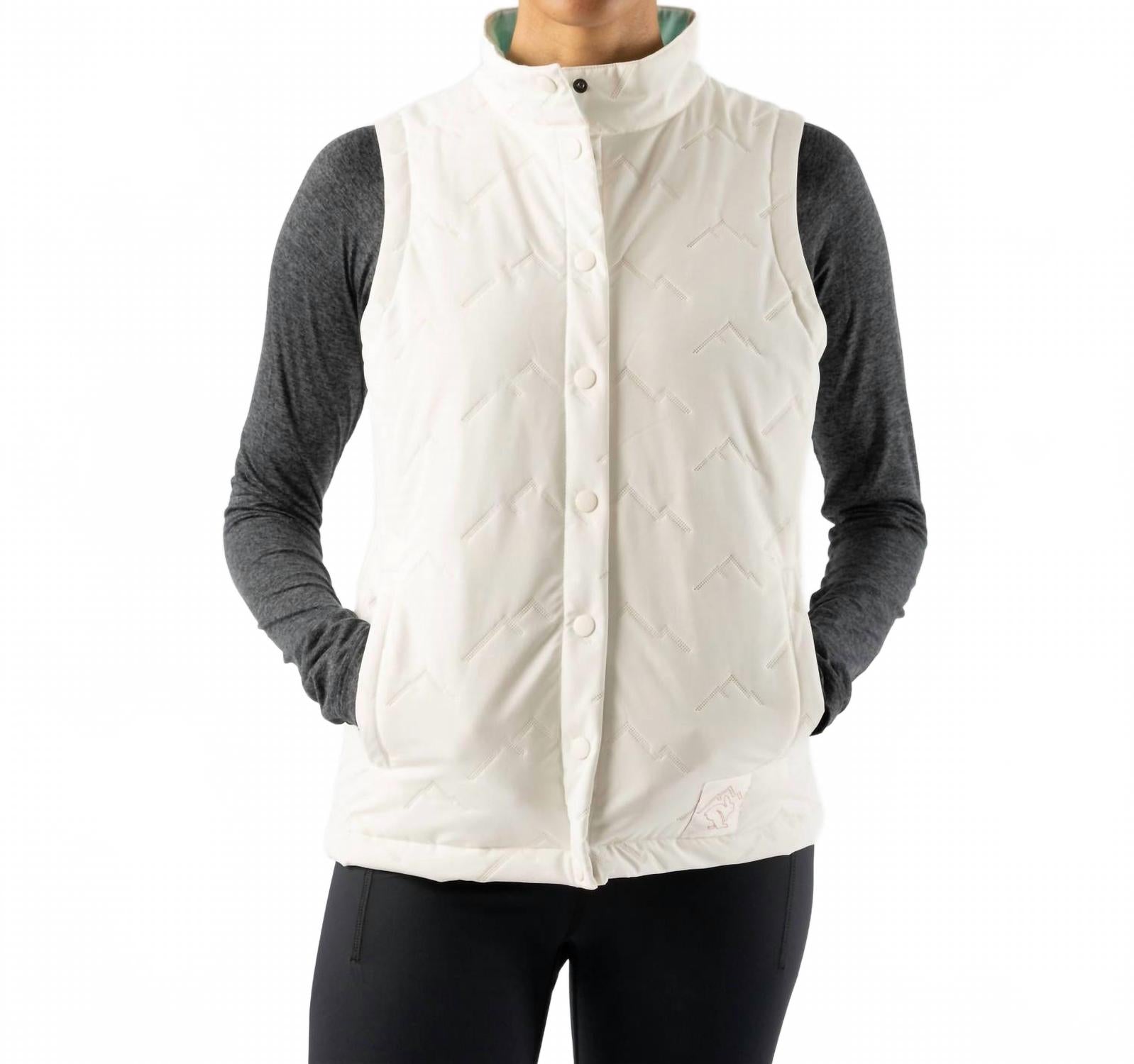 От рассвета до заката, жилет в облачном танце Rabbit, cloud dancer
От рассвета до заката, жилет в облачном танце Rabbit, cloud dancer