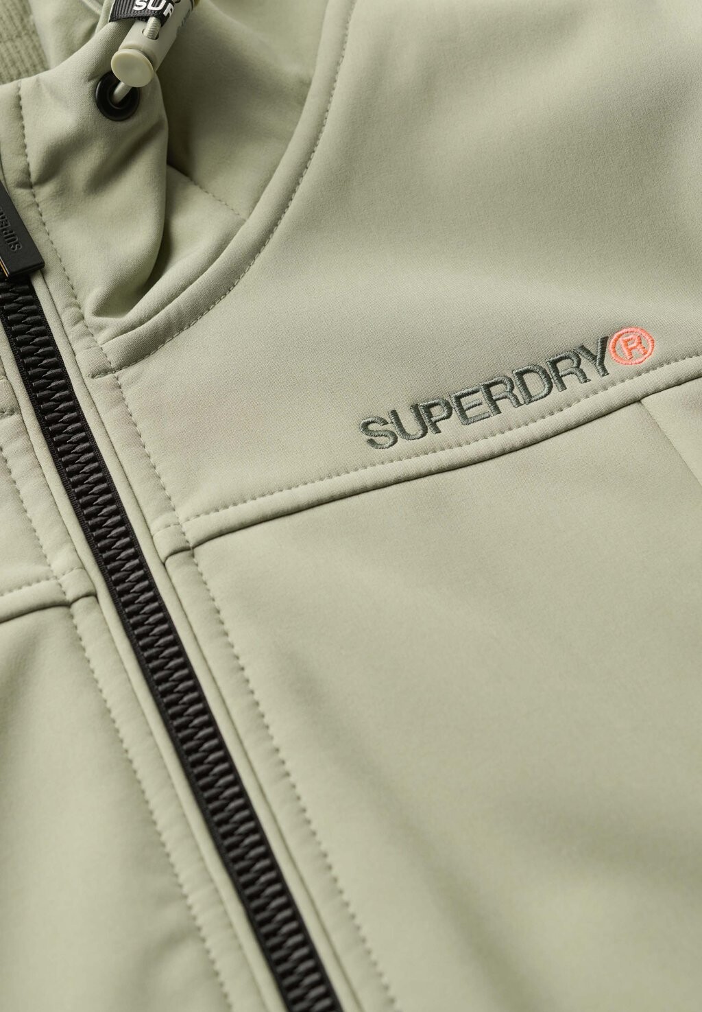 Легкая куртка HOODED CLASSIC TREKKER Superdry, зеленый
Легкая куртка HOODED CLASSIC TREKKER Superdry, зеленый