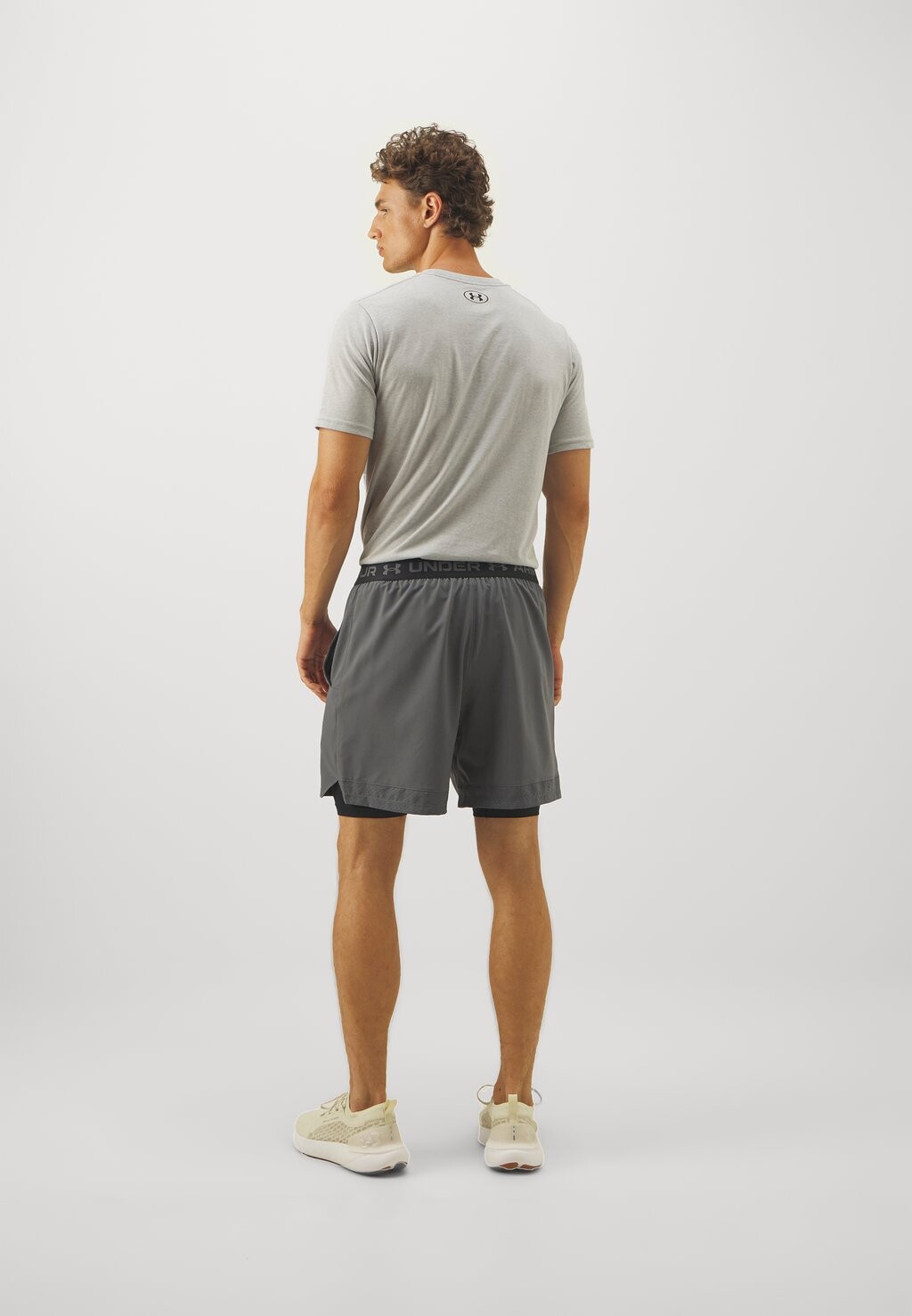 Спортивные шорты VANISH Under Armour, серый
Спортивные шорты VANISH Under Armour, серый