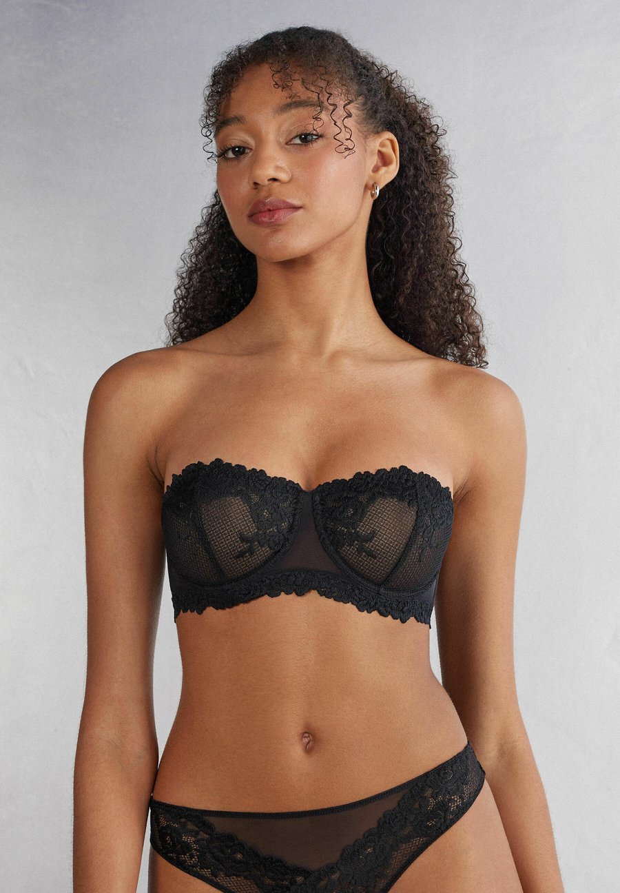 Бюстгальтер Intimissimi Multiway / Strapless bra, Schwarz Black/Black
Бюстгальтер Intimissimi Multiway / Strapless bra, Schwarz Black/Black