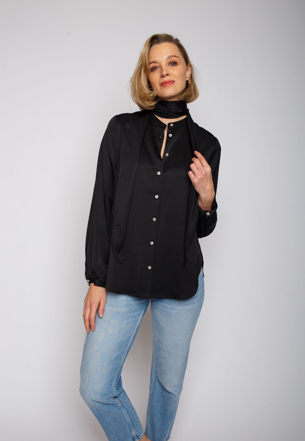 Блузка на пуговицах Emily van den Bergh, черный
Блузка на пуговицах Emily van den Bergh, черный