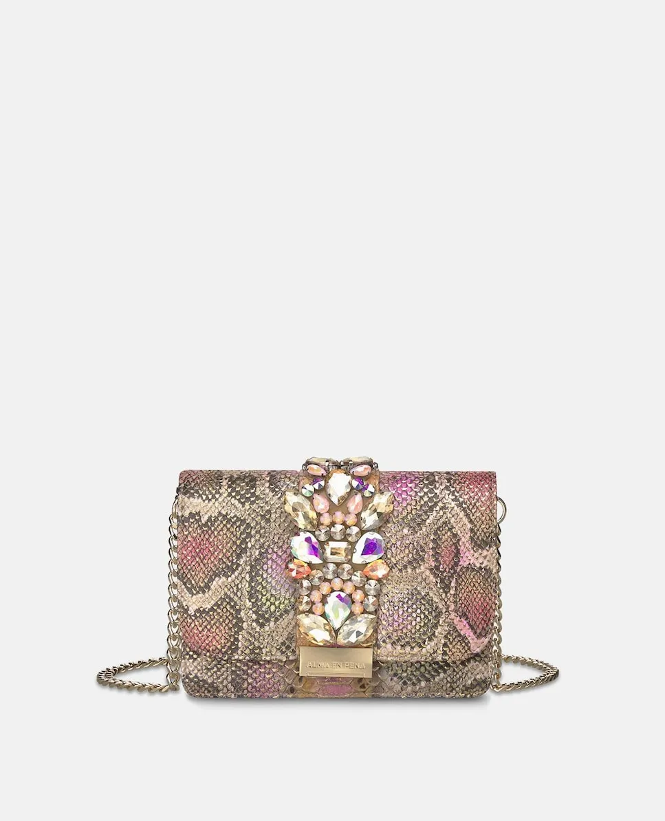 Сумка-бандо с корпусом в форме шкатулки и квадратной деталью-украшением на переднем клапане Alma En Pena, бежевый
Сумка-бандо с корпусом в форме шкатулки и квадратной деталью-украшением на переднем клапане Alma En Pena, бежевый