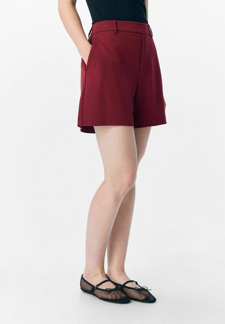 Шорты Object OBJLISA, Cabernet/Dark Red
Шорты Object OBJLISA, Cabernet/Dark Red