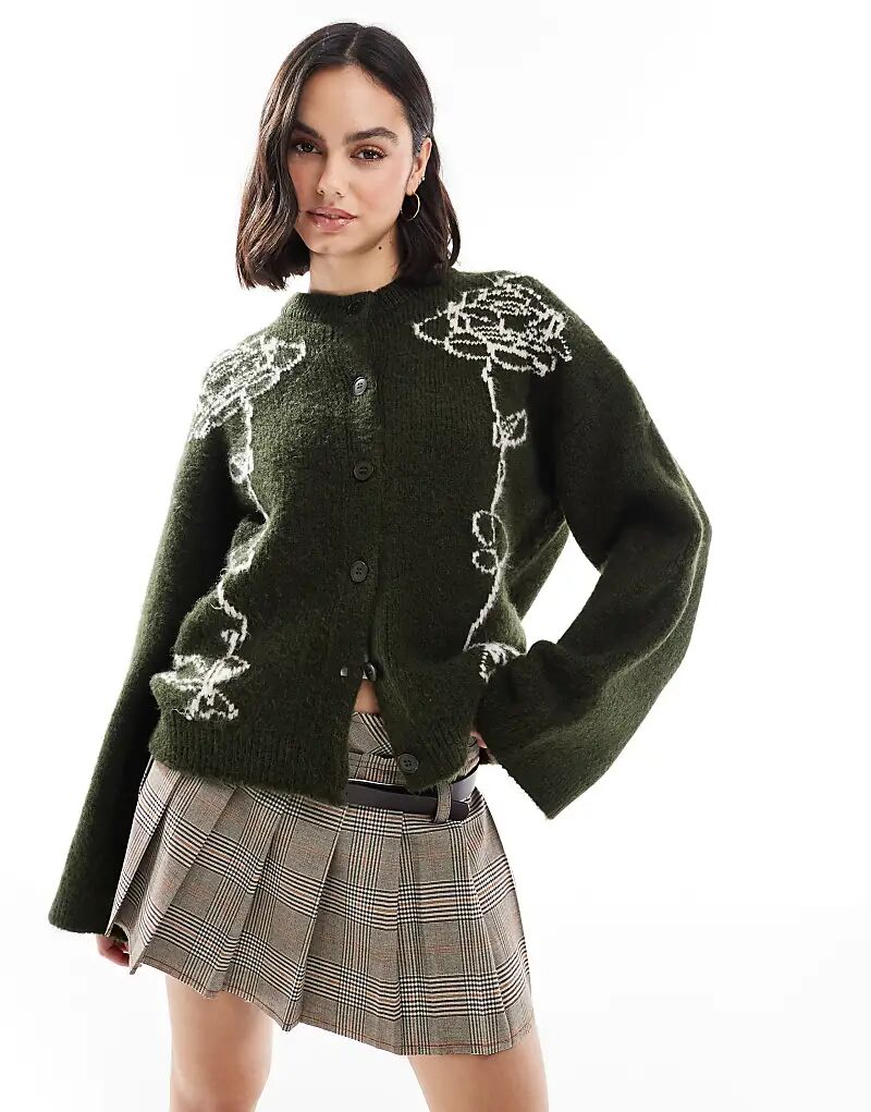 Вязаный кардиган с контрастным цветочным принтом оливкового цвета ASOS DESIGN
Вязаный кардиган с контрастным цветочным принтом оливкового цвета ASOS DESIGN