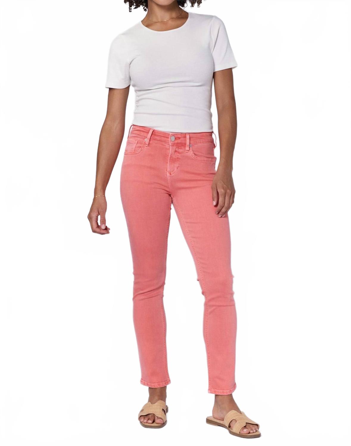 Блейр джинсы прямого кроя средней посадки в Даббери DEAR JOHN DENIM, Dubbery
Блейр джинсы прямого кроя средней посадки в Даббери DEAR JOHN DENIM, Dubbery