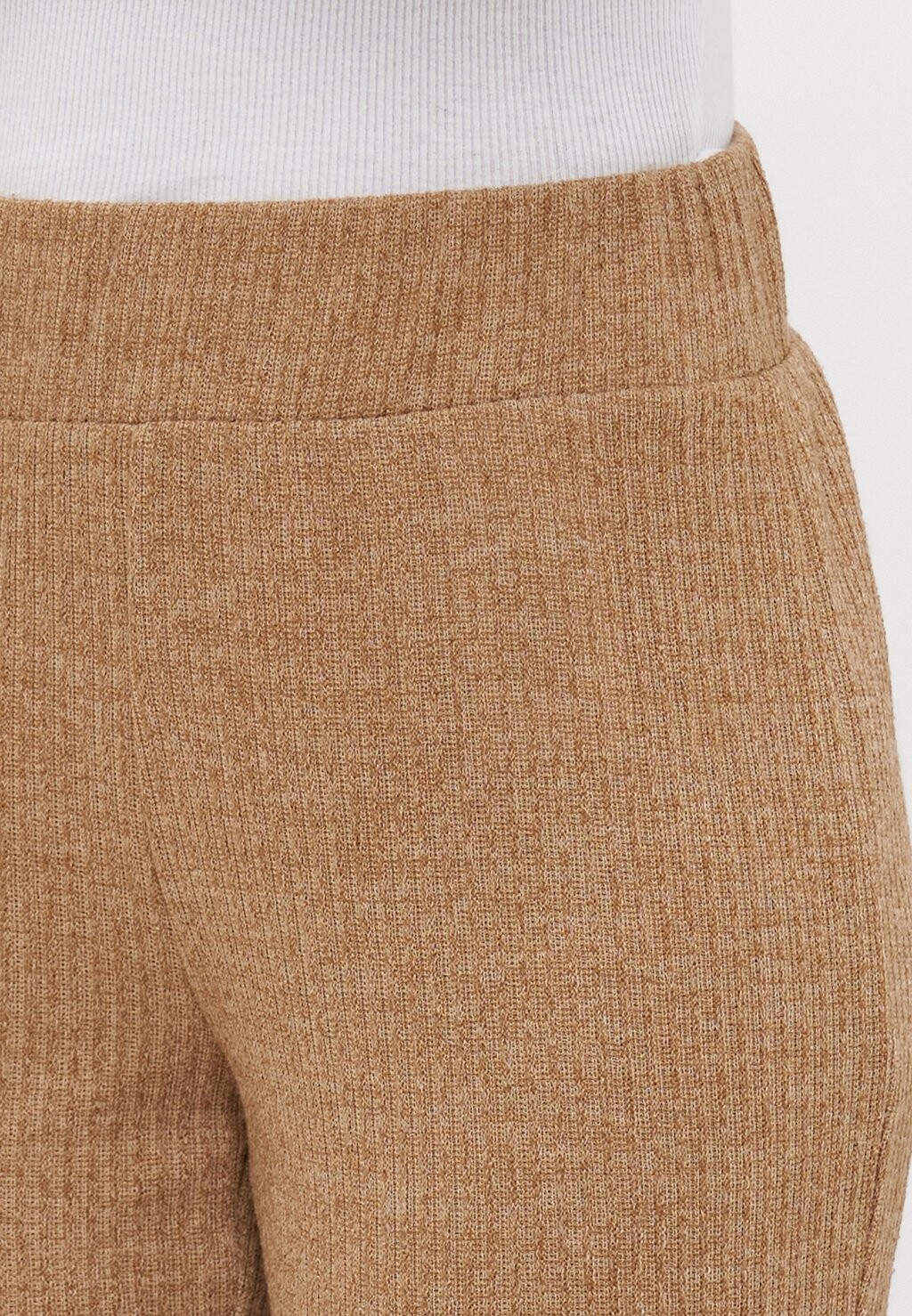 Брюки VMSKY FLARED Vero Moda Petite, серый 
Брюки VMSKY FLARED Vero Moda Petite, серый