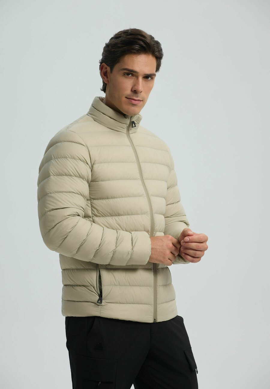 Куртка Dachstein HALBTURN, Staub/Beige
Куртка Dachstein HALBTURN, Staub/Beige