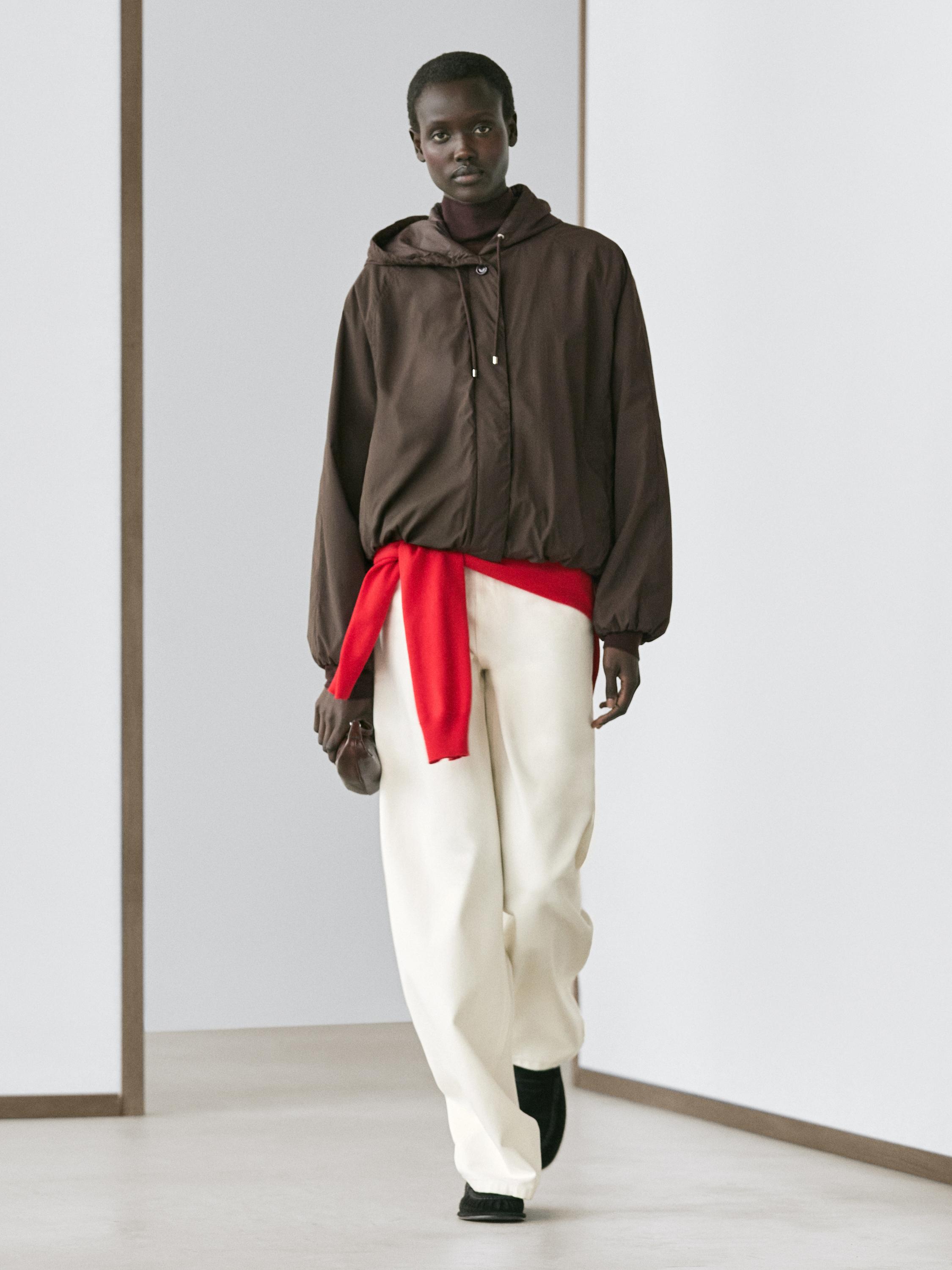 Стеганая куртка с высоким воротником Massimo Dutti, chocolate
Стеганая куртка с высоким воротником Massimo Dutti, chocolate