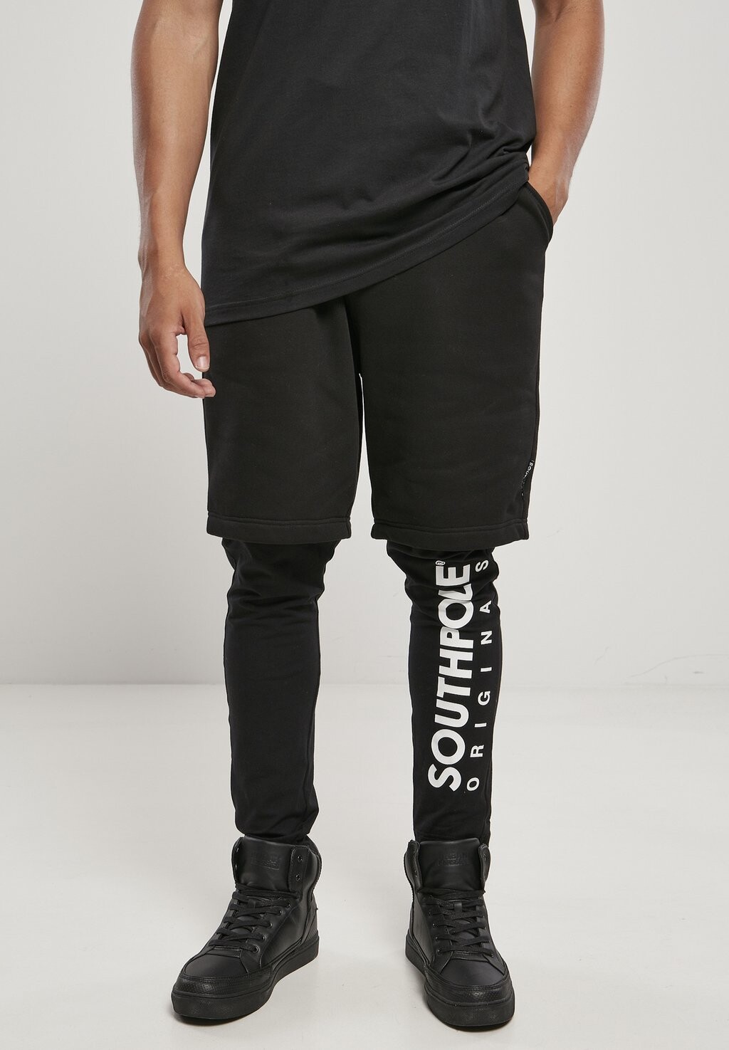 Спортивные штаны Southpole, цвет schwarz
Спортивные штаны Southpole, цвет schwarz