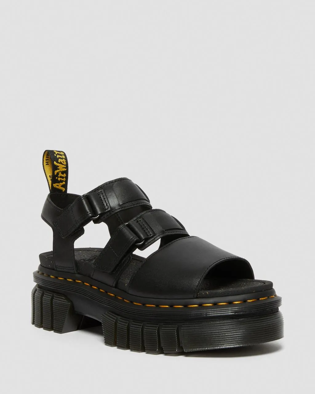 Dr. Martens Ricki Nappa Роскошные кожаные сандалии на платформе с 3 ремешками, цвет Black — Nappa Lux
Dr. Martens Ricki Nappa Роскошные кожаные сандалии на платформе с 3 ремешками, цвет Black — Nappa Lux
