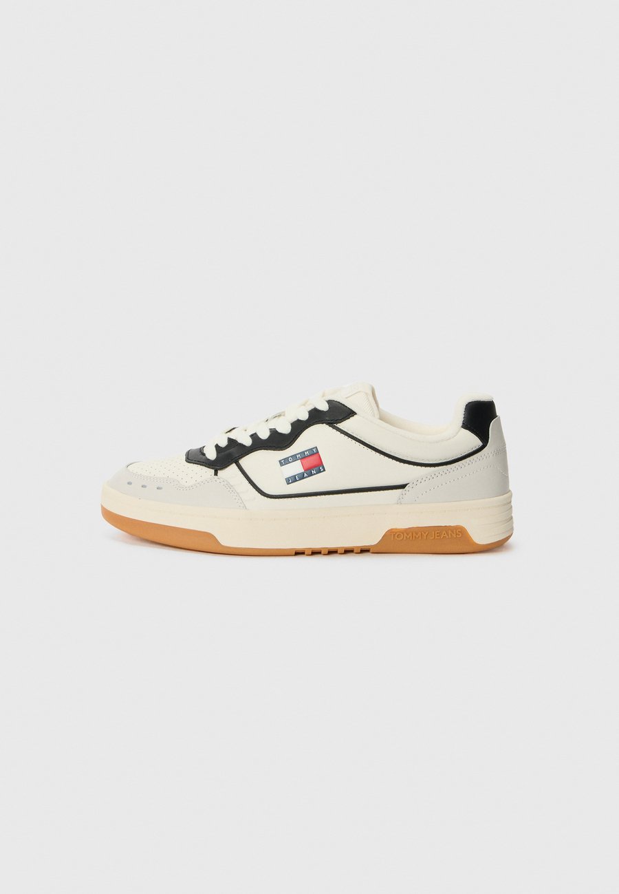 Кроссовки Tommy Jeans TJM CUPSOLE ELEVATED, Ivory/Off-White
Кроссовки Tommy Jeans TJM CUPSOLE ELEVATED, Ivory/Off-White