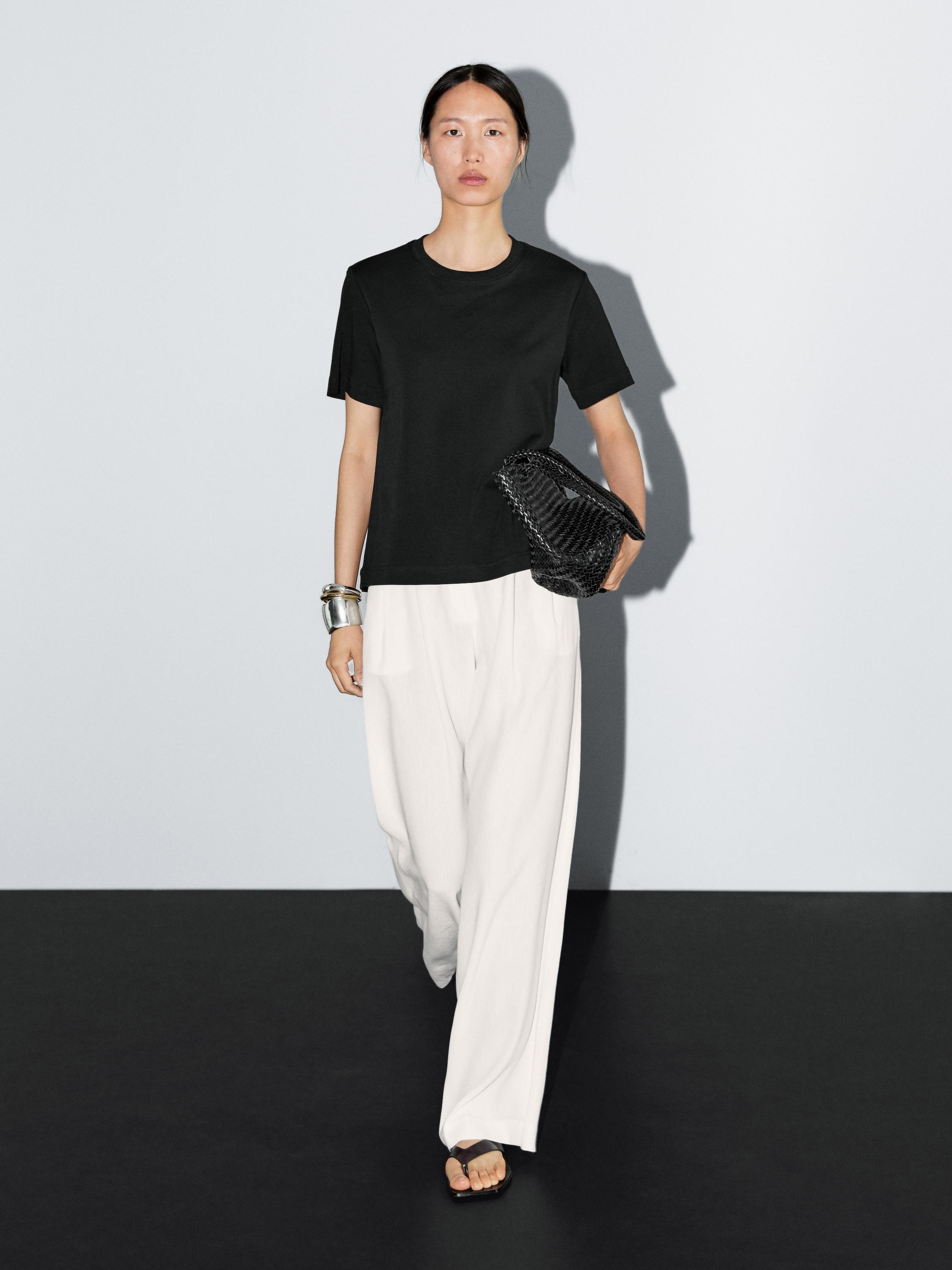 Футболка из 100% хлопкового интерлока с круглым вырезом Massimo Dutti, черный
Футболка из 100% хлопкового интерлока с круглым вырезом Massimo Dutti, черный