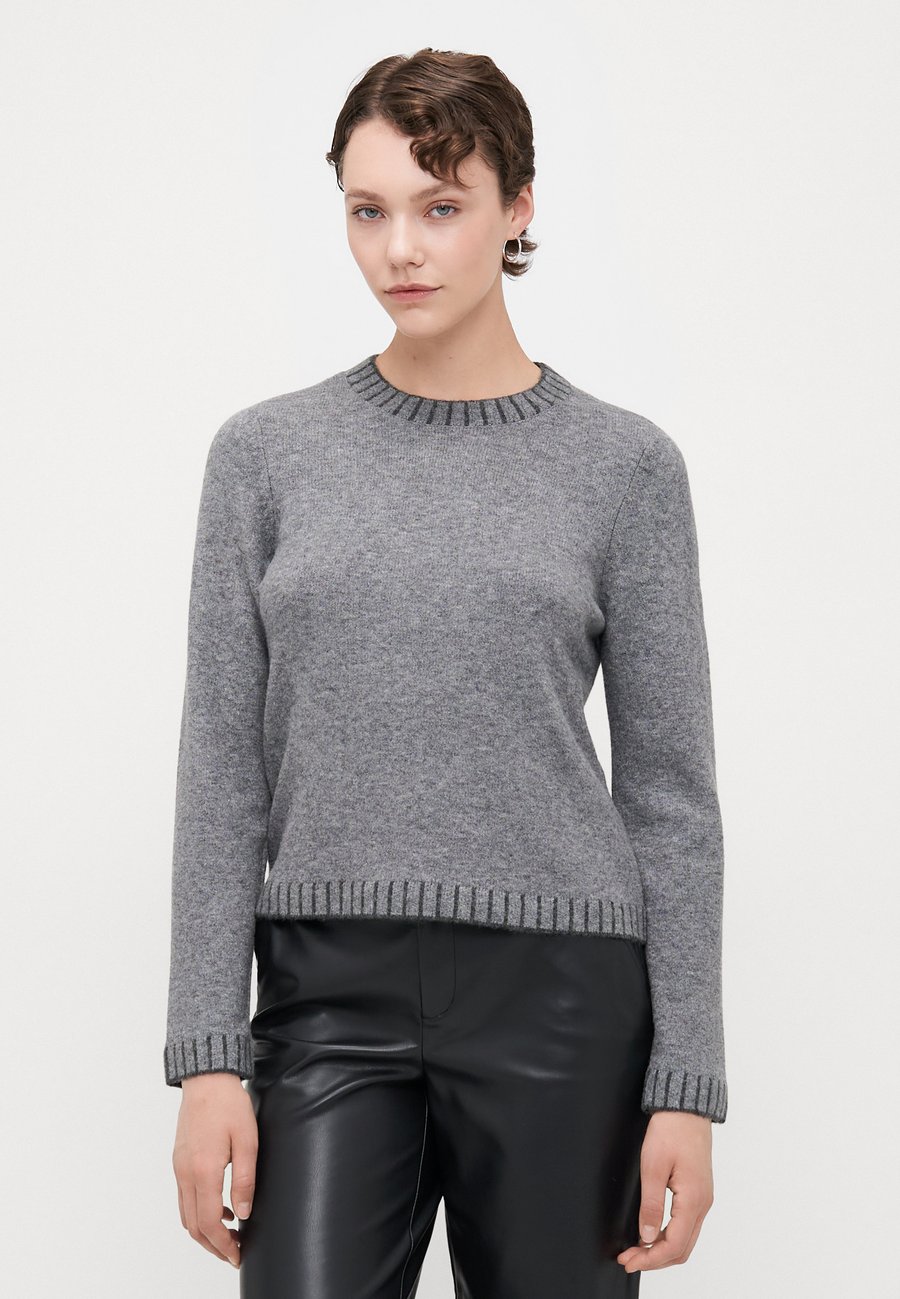 Джемпер ONLY Tall ONLFINA O NECK, Medium Grey Melange/Dark Grey Melange/Grey
Джемпер ONLY Tall ONLFINA O NECK, Medium Grey Melange/Dark Grey Melange/Grey