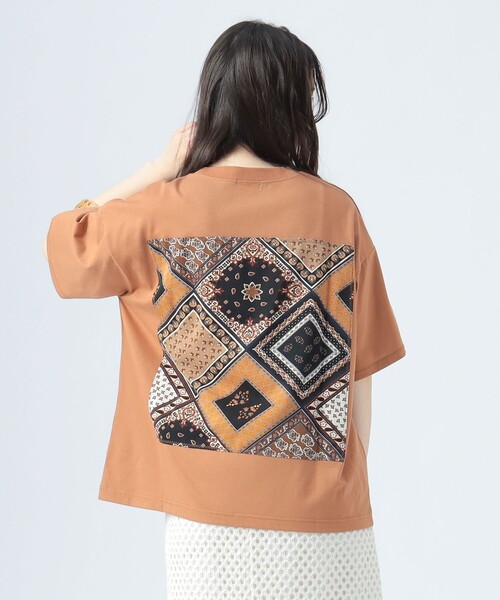 Футболка с принтом на спине BEAMS HEART, коричневый
Футболка с принтом на спине BEAMS HEART, коричневый