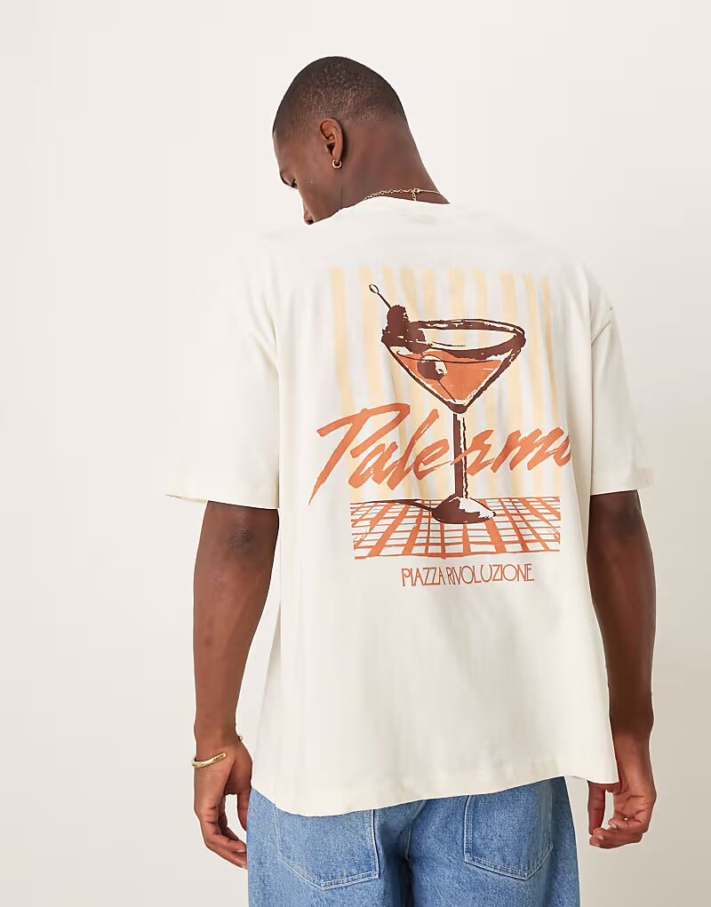 Футболка свободного кроя ASOS DESIGN с принтом напитков кремового цвета
Футболка свободного кроя ASOS DESIGN с принтом напитков кремового цвета