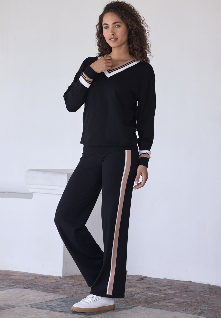 Джемпер French Connection Jumper, Schwarz/Black
Джемпер French Connection Jumper, Schwarz/Black