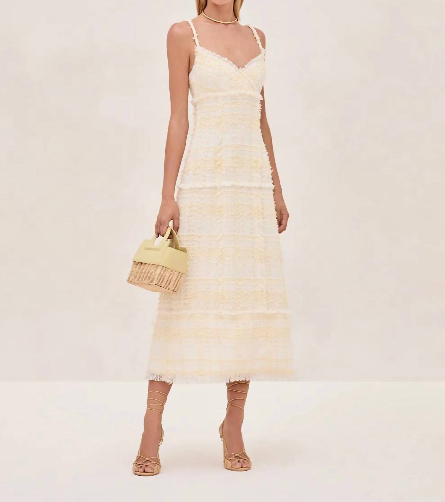 Платье Vicci цвета слоновой кости ALEXIS
Платье Vicci цвета слоновой кости ALEXIS