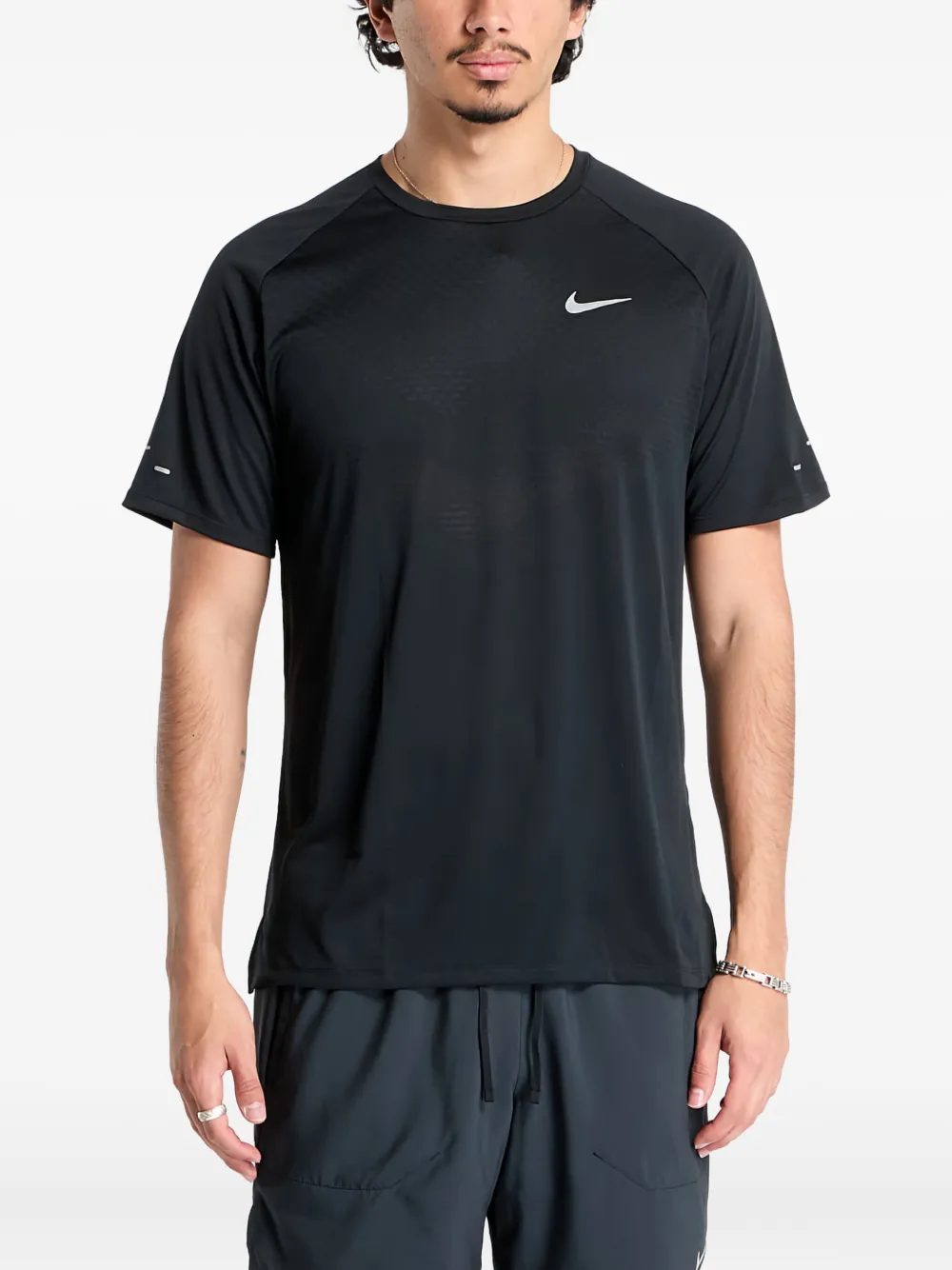 Беговая футболка Stride Nike, черный
Беговая футболка Stride Nike, черный