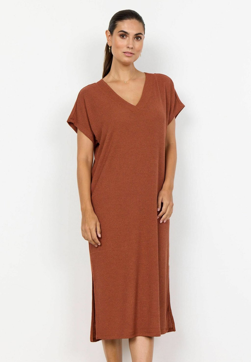 Платье-джемпер SC-DELIA 2 Soyaconcept, коричневый
Платье-джемпер SC-DELIA 2 Soyaconcept, коричневый