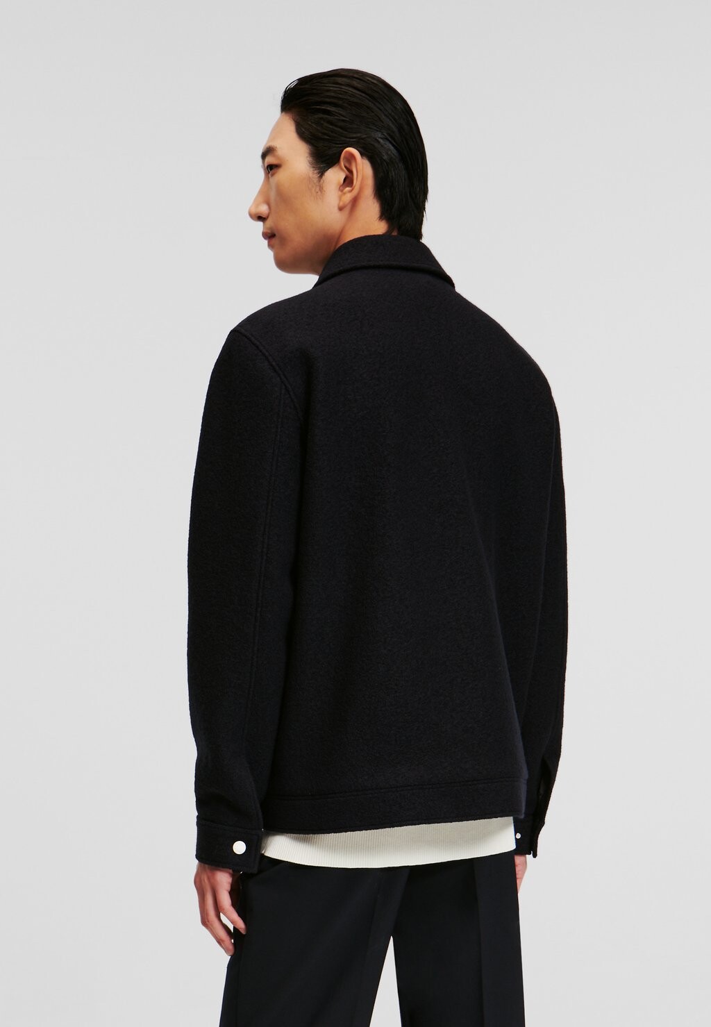 Легкая куртка KARL LAGERFELD, черный
Легкая куртка KARL LAGERFELD, черный