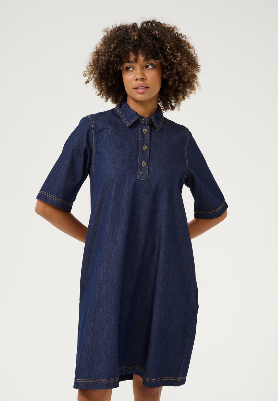 Платье Culture WINNIE ARPA, Rinse Wash/Dark-Blue Denim
Платье Culture WINNIE ARPA, Rinse Wash/Dark-Blue Denim